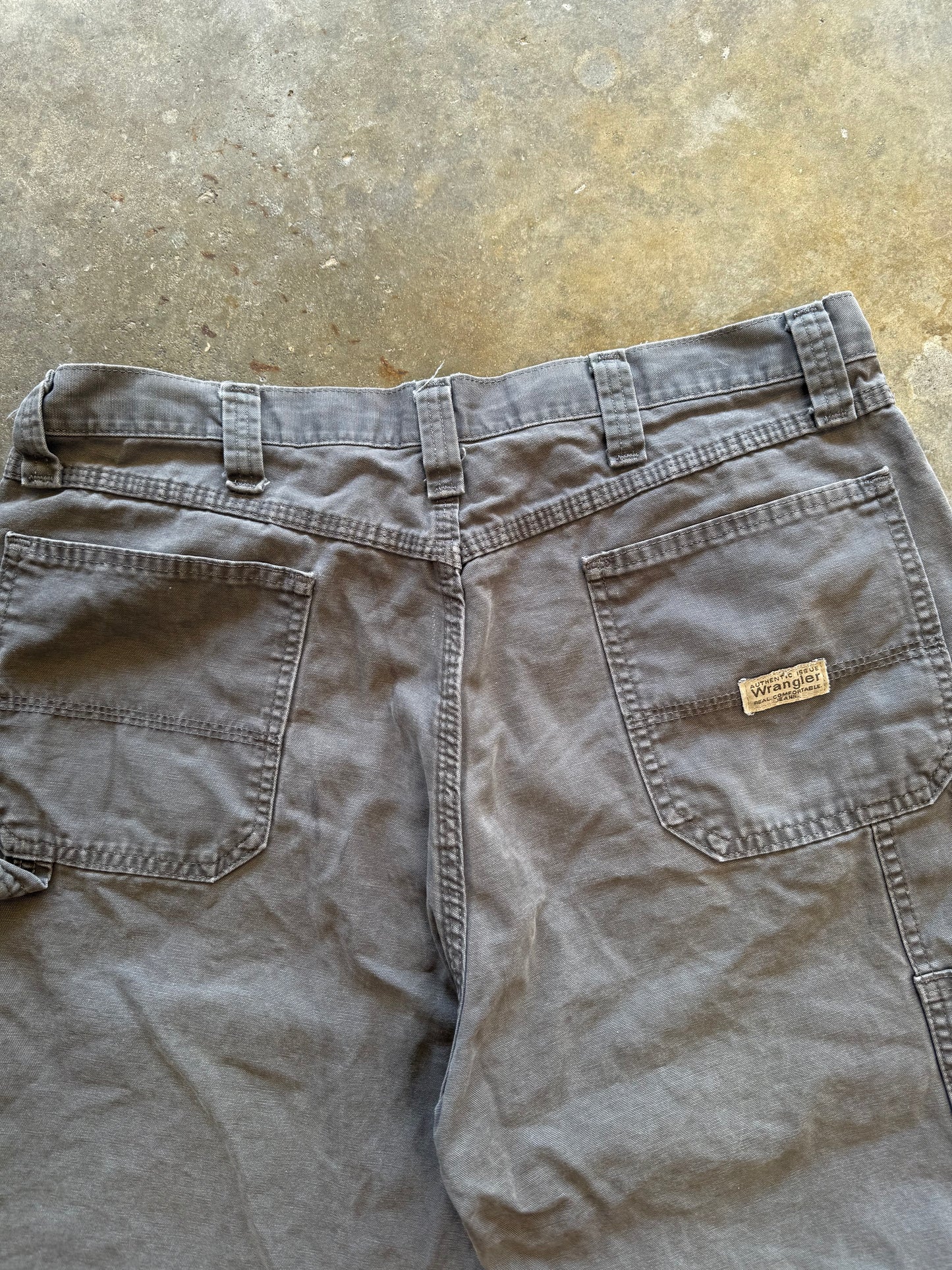 (36) Wrangler Carpenter Shorts