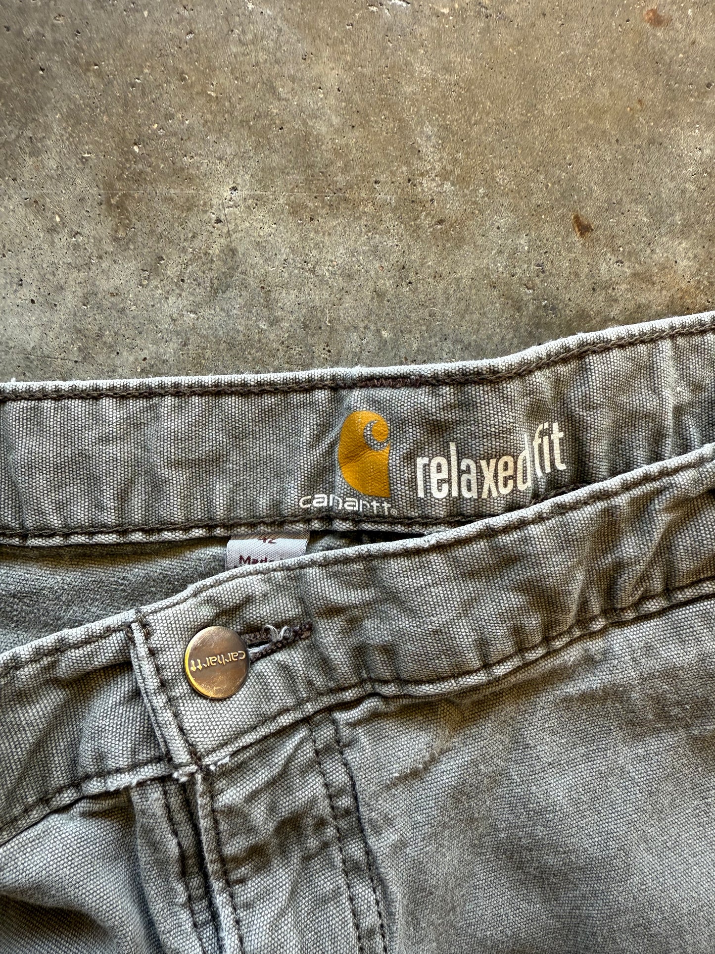 (42) Carhartt Relaxed Fit Shorts