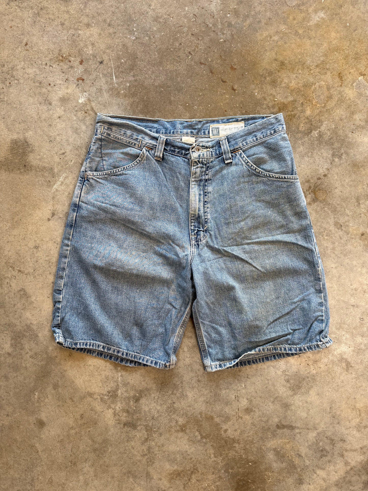 (32) Vintage Gap Worker Denim Jorts