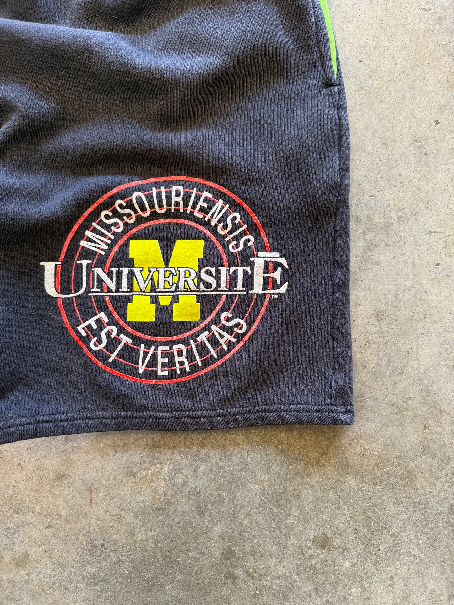 (XL) Vintage Missouri University Shorts