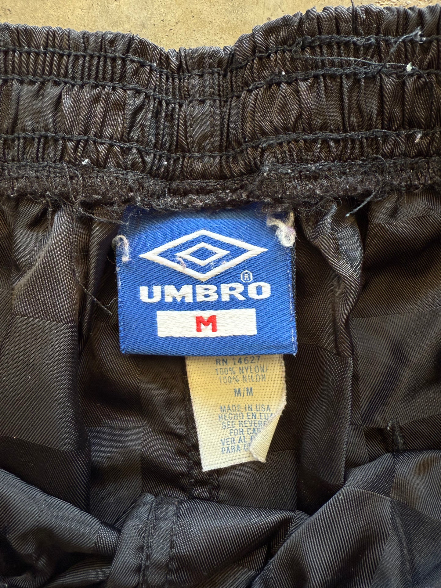 (M) Vintage Umbro Athletic Shorts