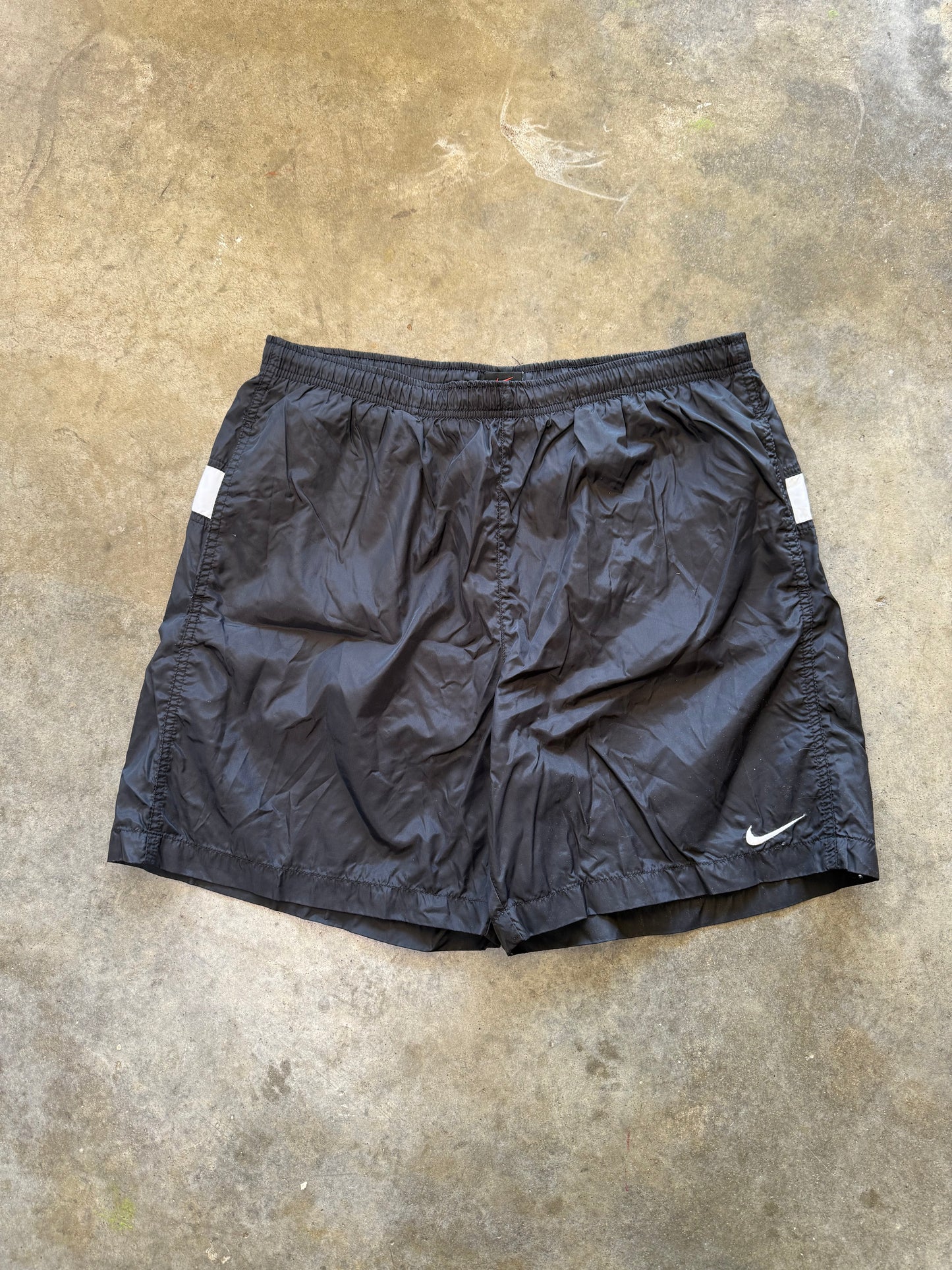 (L) 00s Nike Shorts