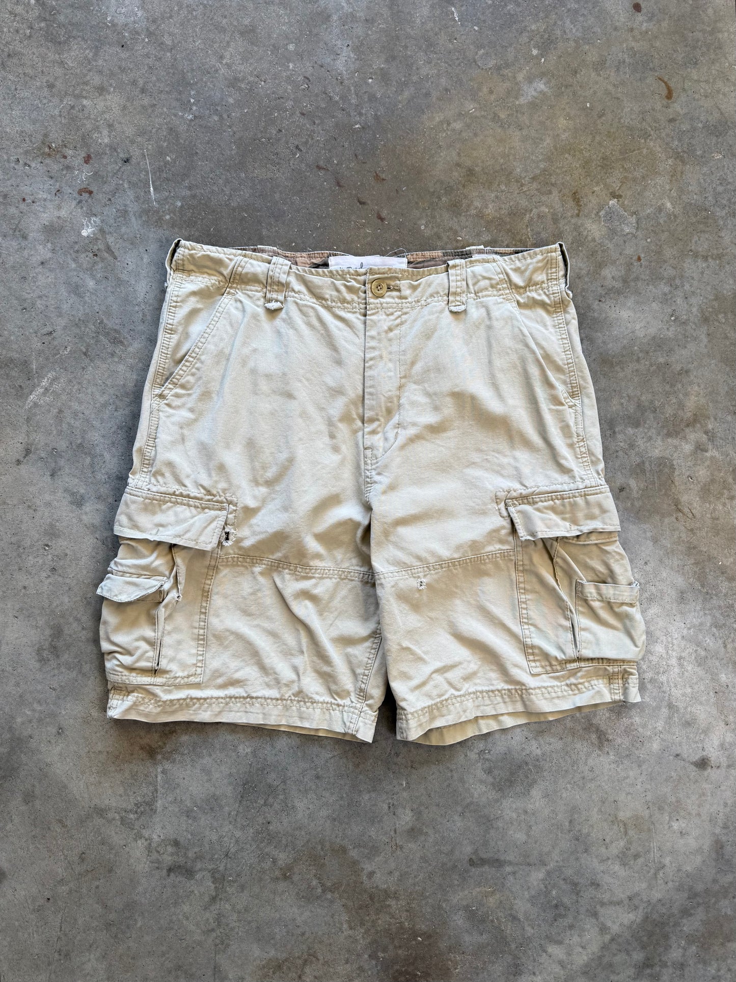 (34) 00s Wonderwall Cargo Shorts