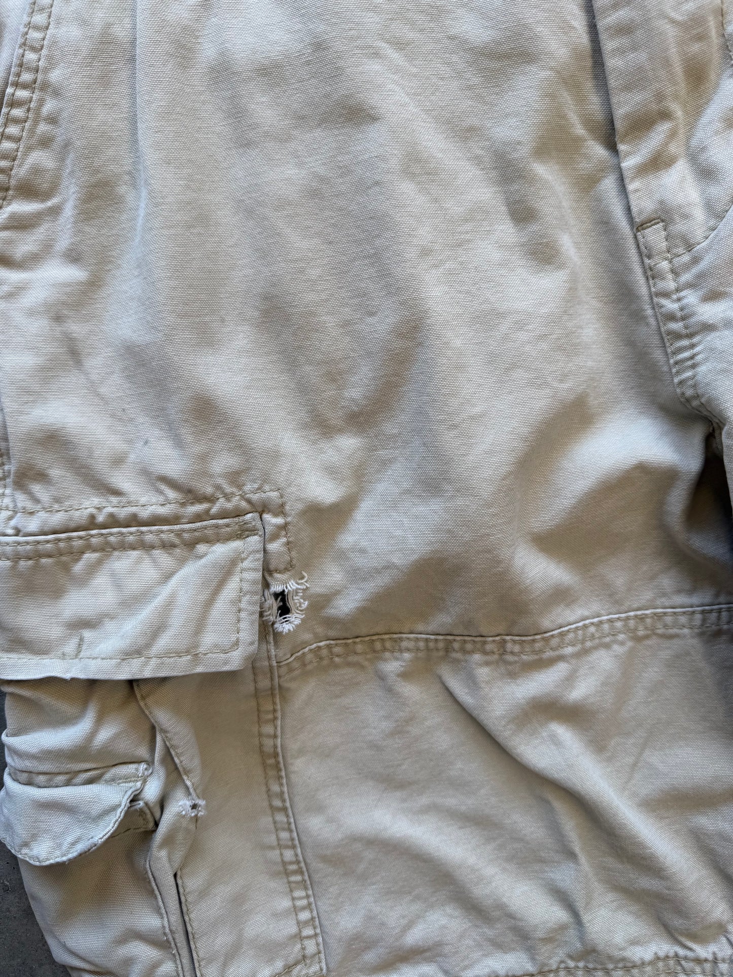 (34) 00s Wonderwall Cargo Shorts