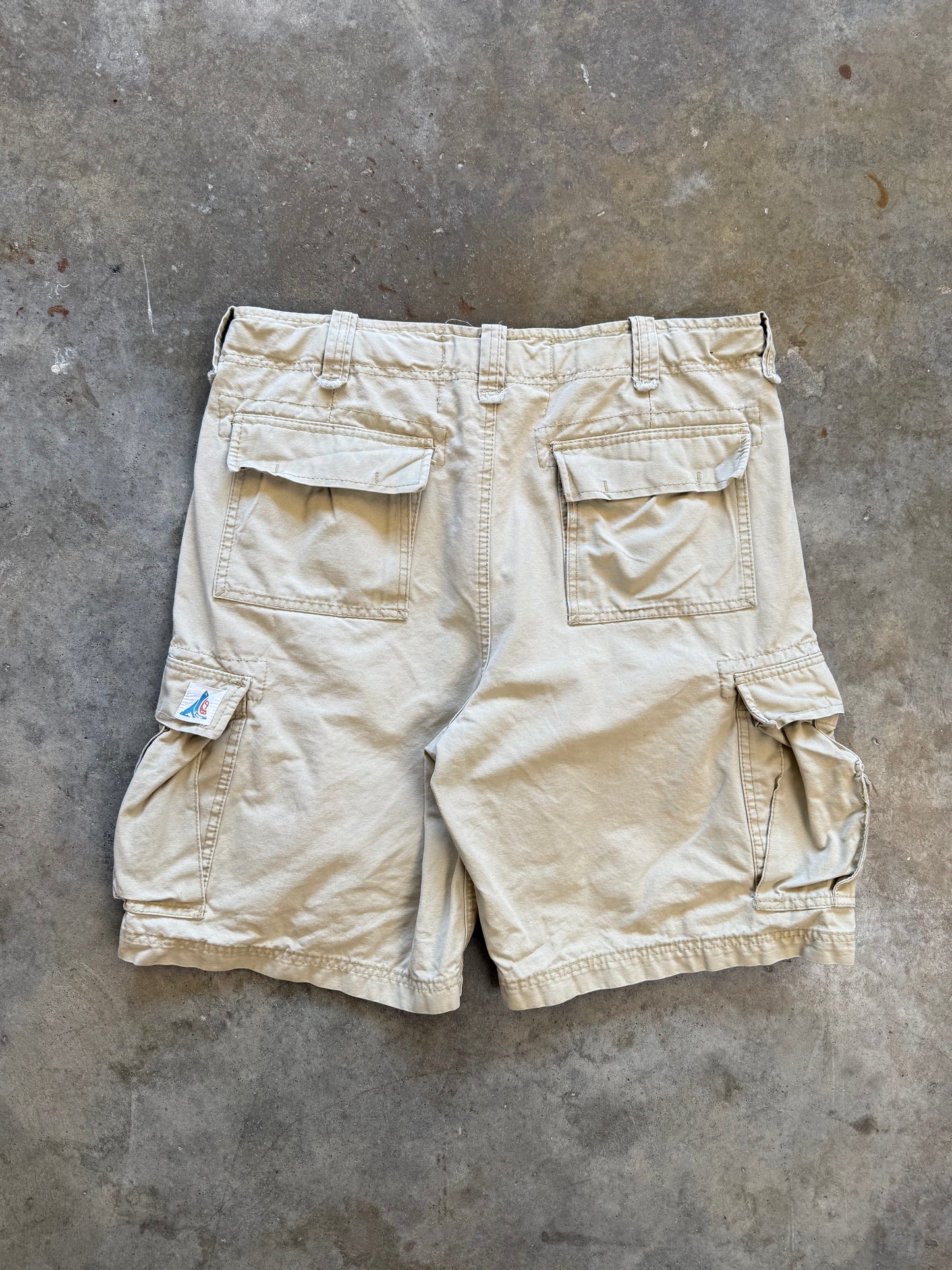 (34) 00s Wonderwall Cargo Shorts