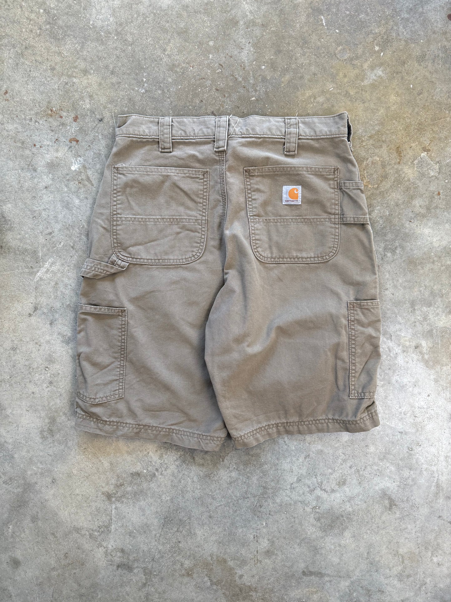 (32) 00s Carhartt Shorts