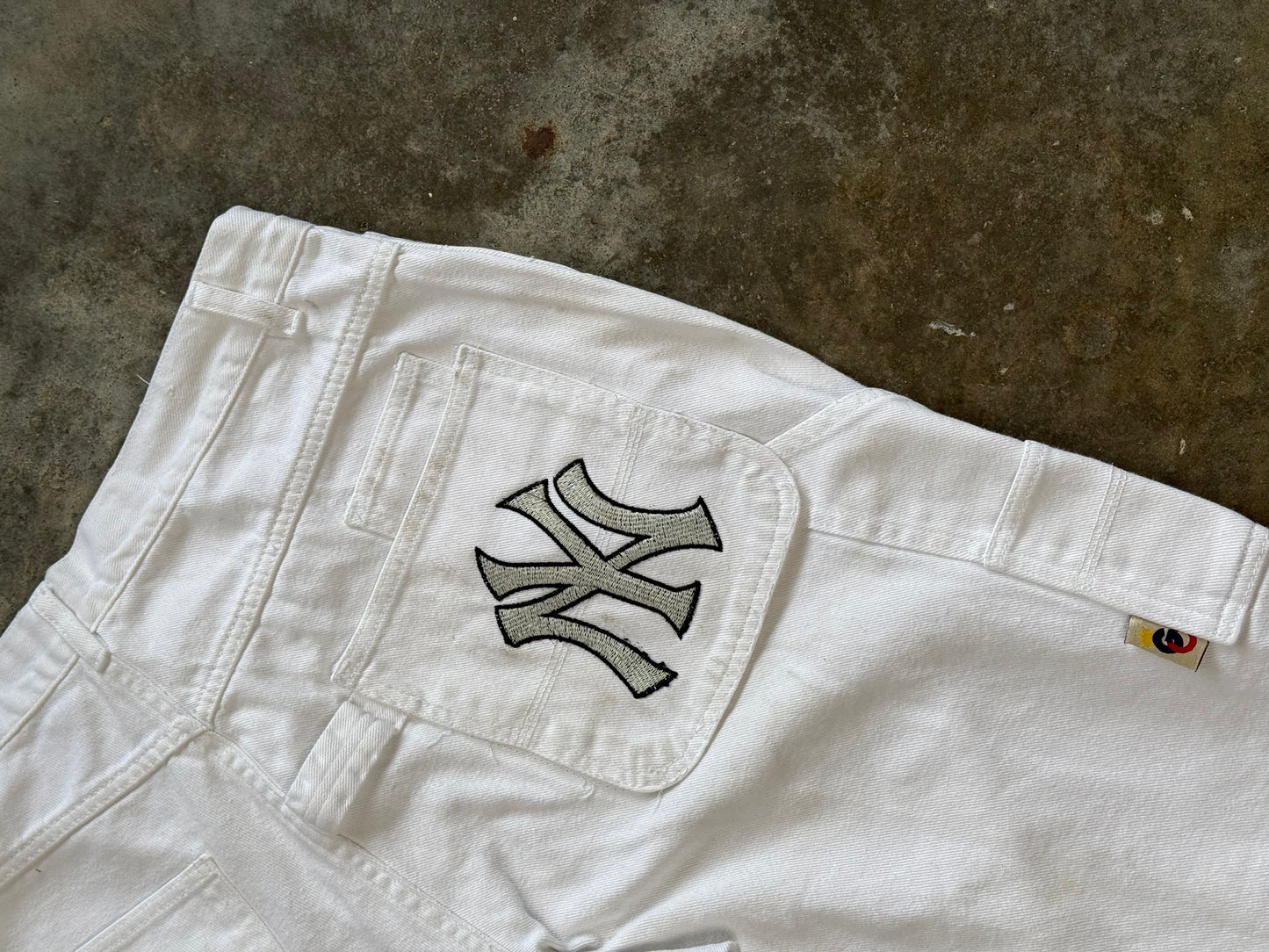 (36) 00s NY Baggy Jorts