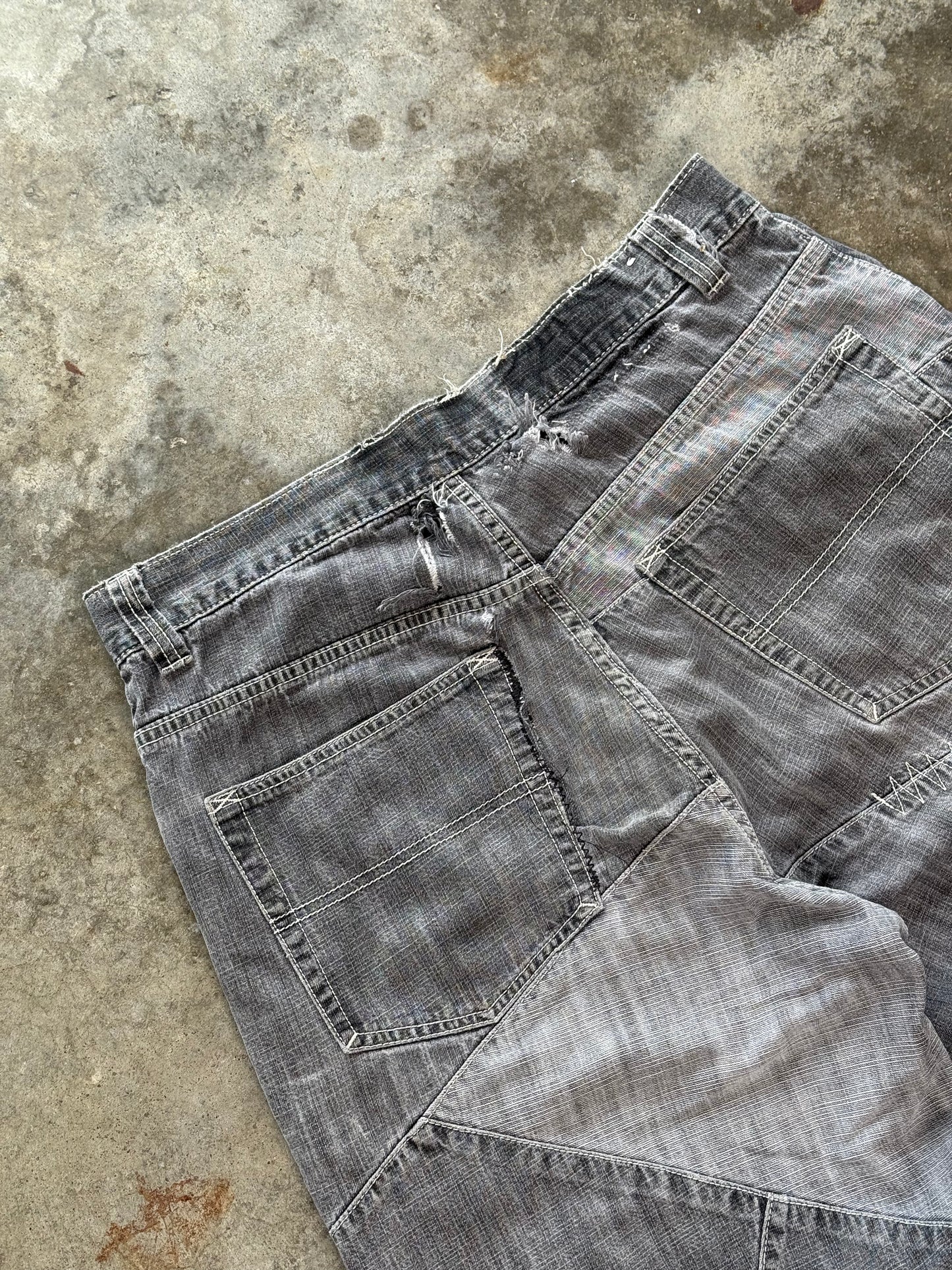 (32 x 32) Mukka Patchwork Jeans