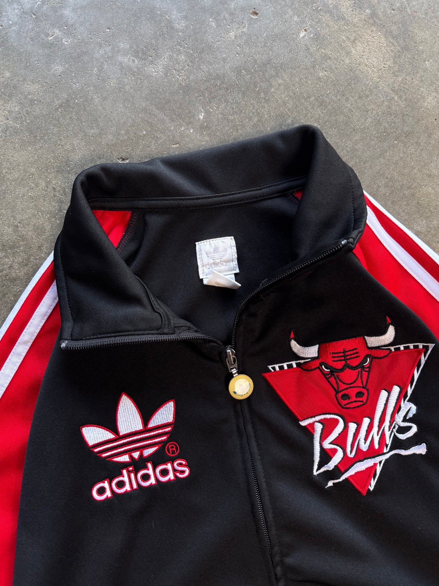 (S) Vintage Bulls Zip-Up