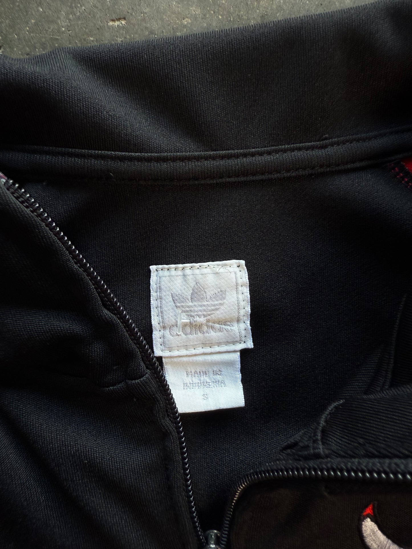 (S) Vintage Bulls Zip-Up