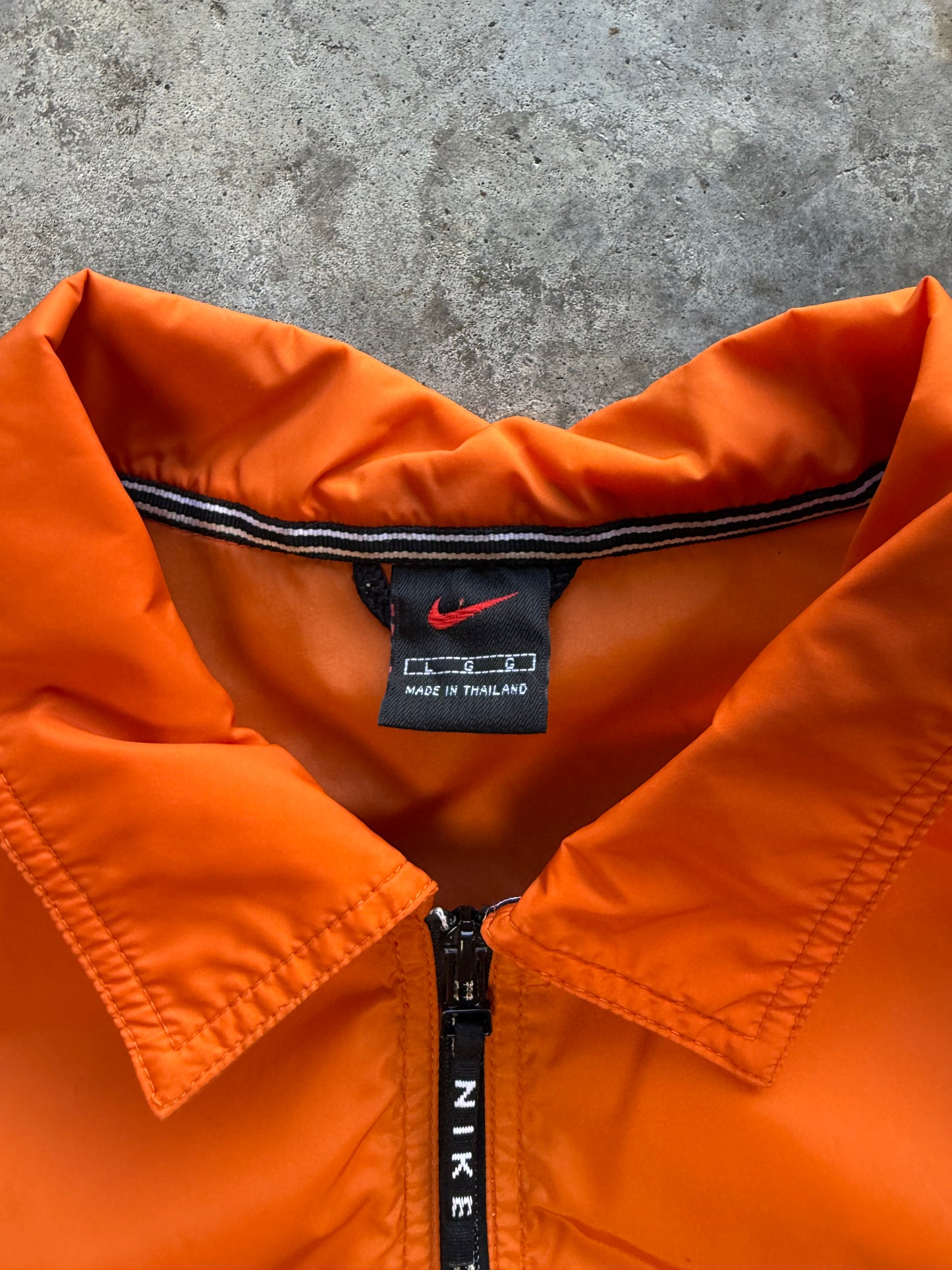 (L) Vintage Nike Windbreaker