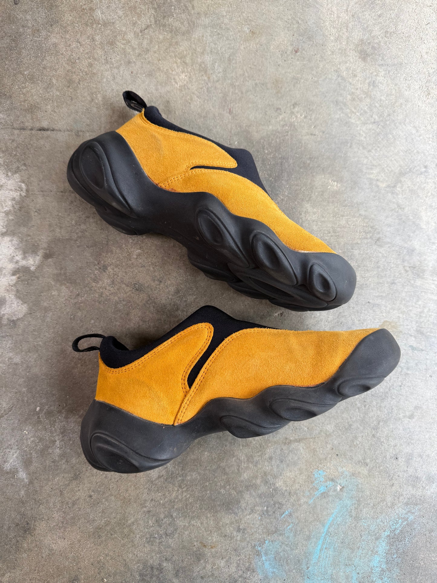 (8) Vintage Oakley Shoes