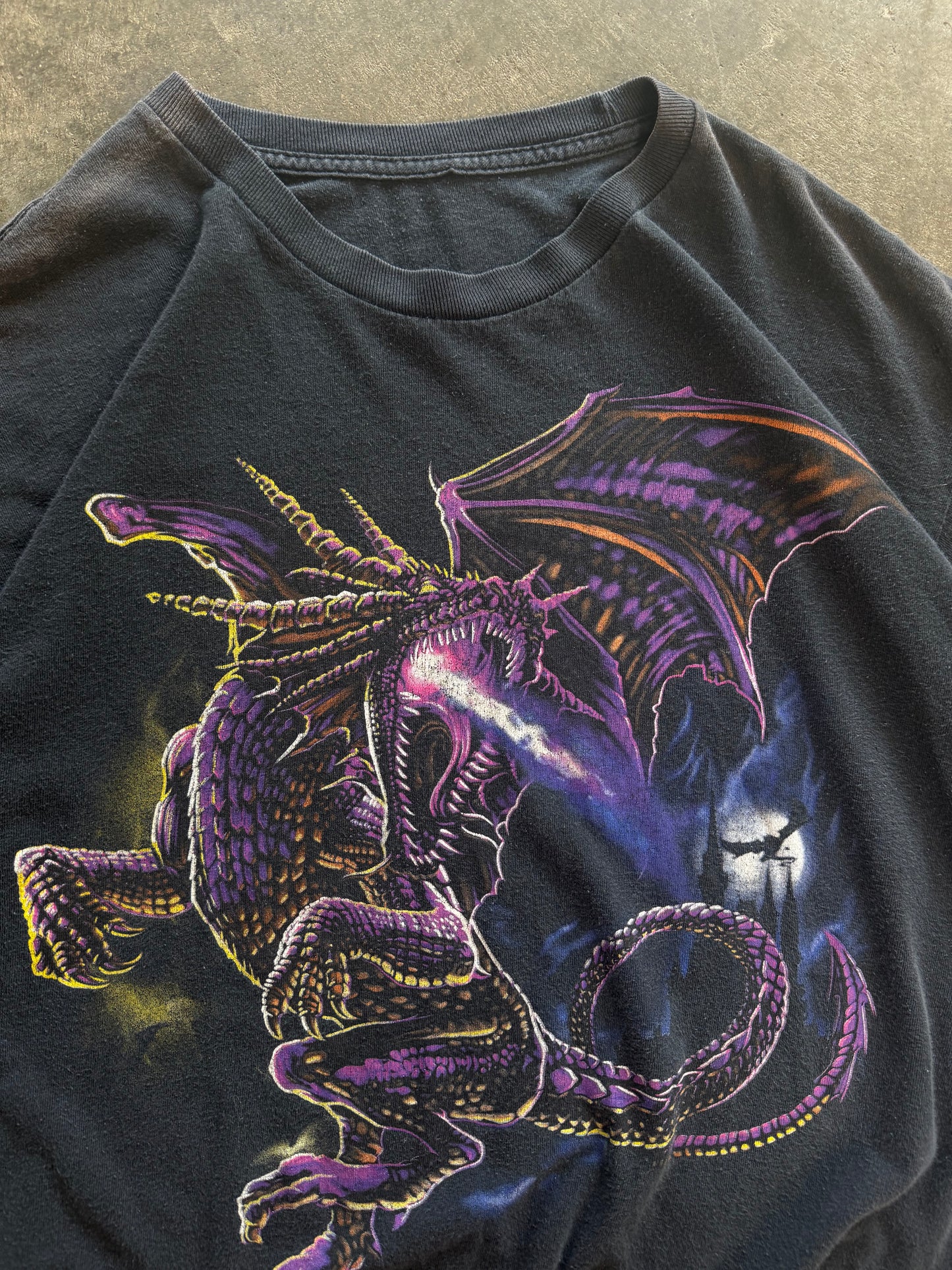 (XL) 00s Dragon Tee