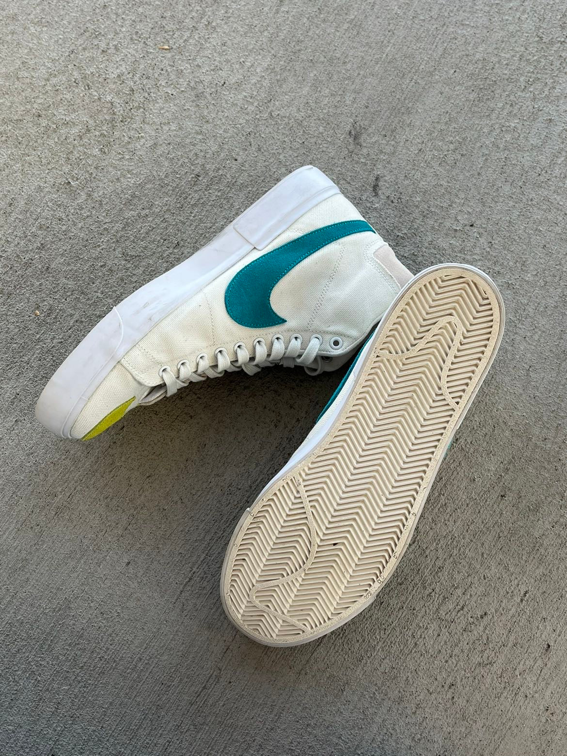 (Mens 12) Nike SB Deconstructed Blazers