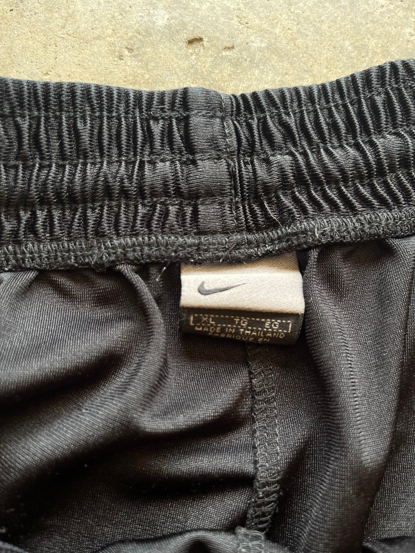 (XL) Nike Striped Shorts