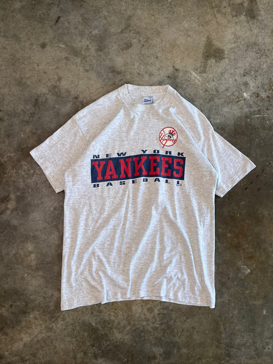 (L) 1995 New York Yankees Tee