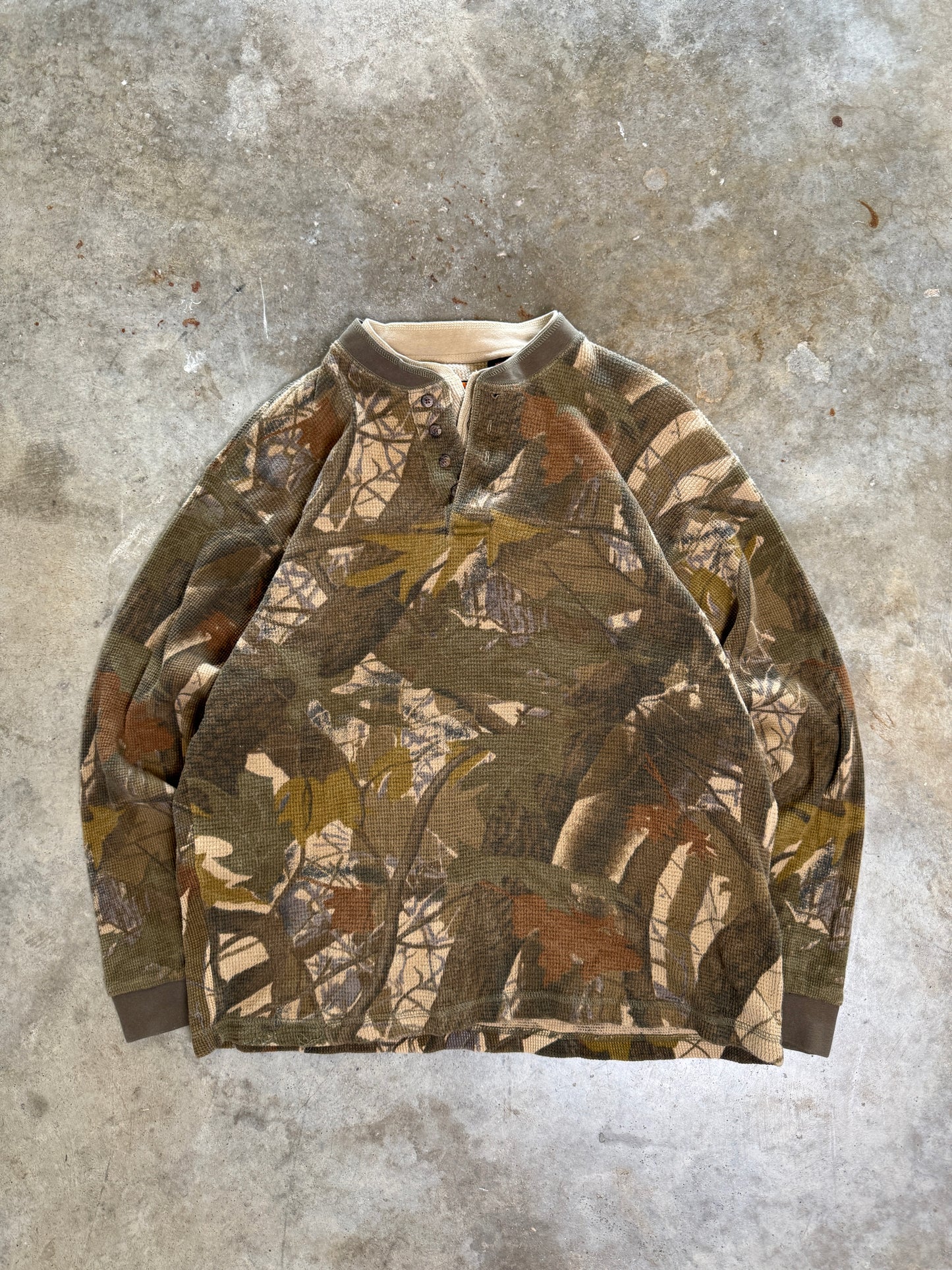 (L) Vintage Camo Longsleeve