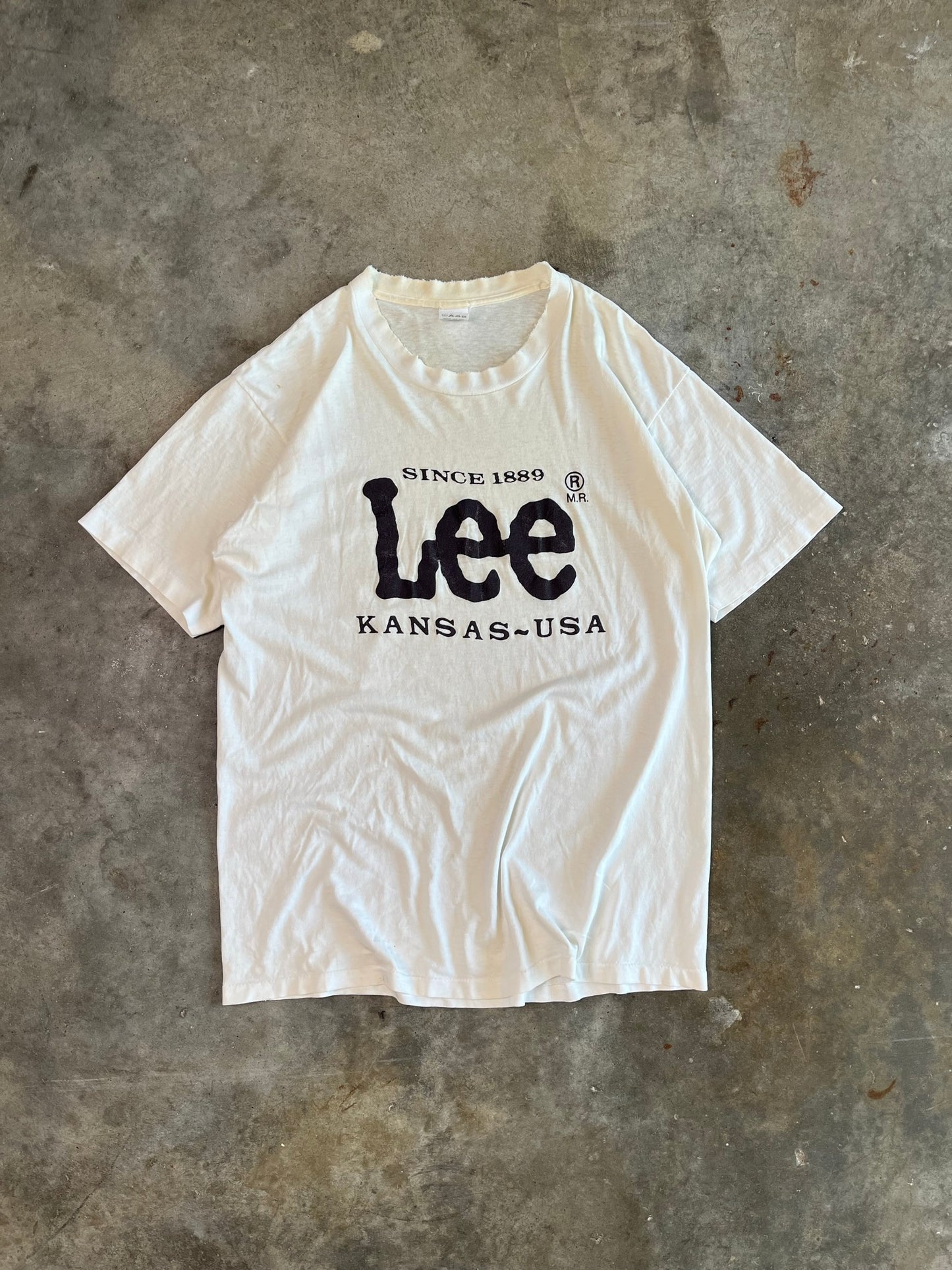 (L) Vintage Lee Tee