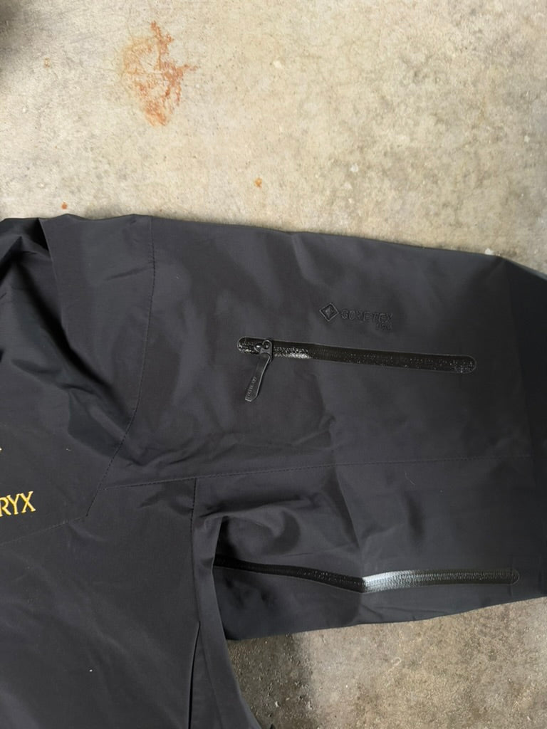 (XL) 00s Arcteryx Black Rain Jacket