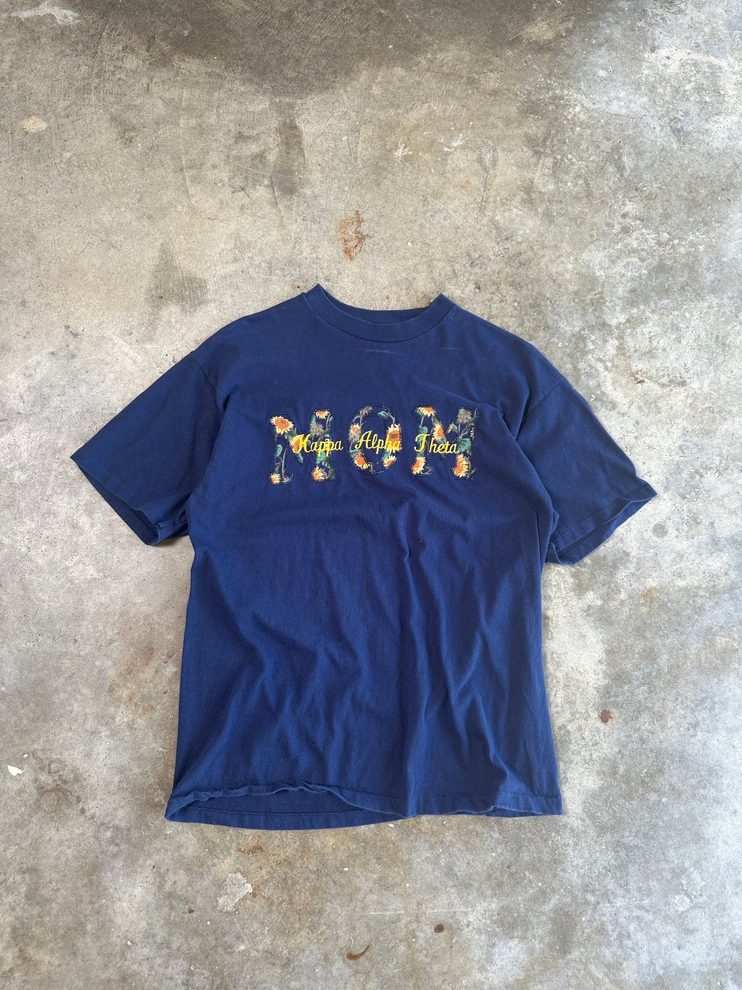 (L) Vintage Kappa Alpha Theta Sorority Tee