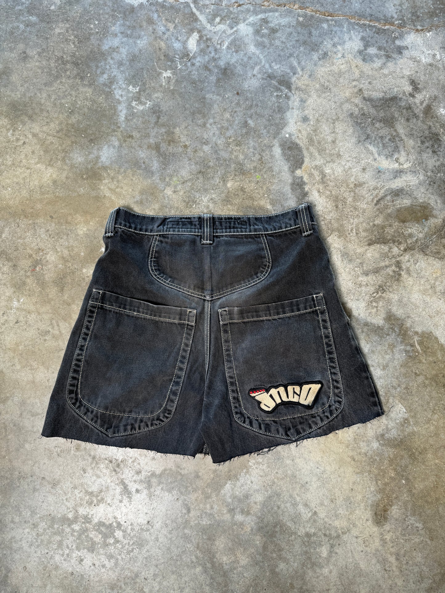 (34) JNCO Cut Jorts