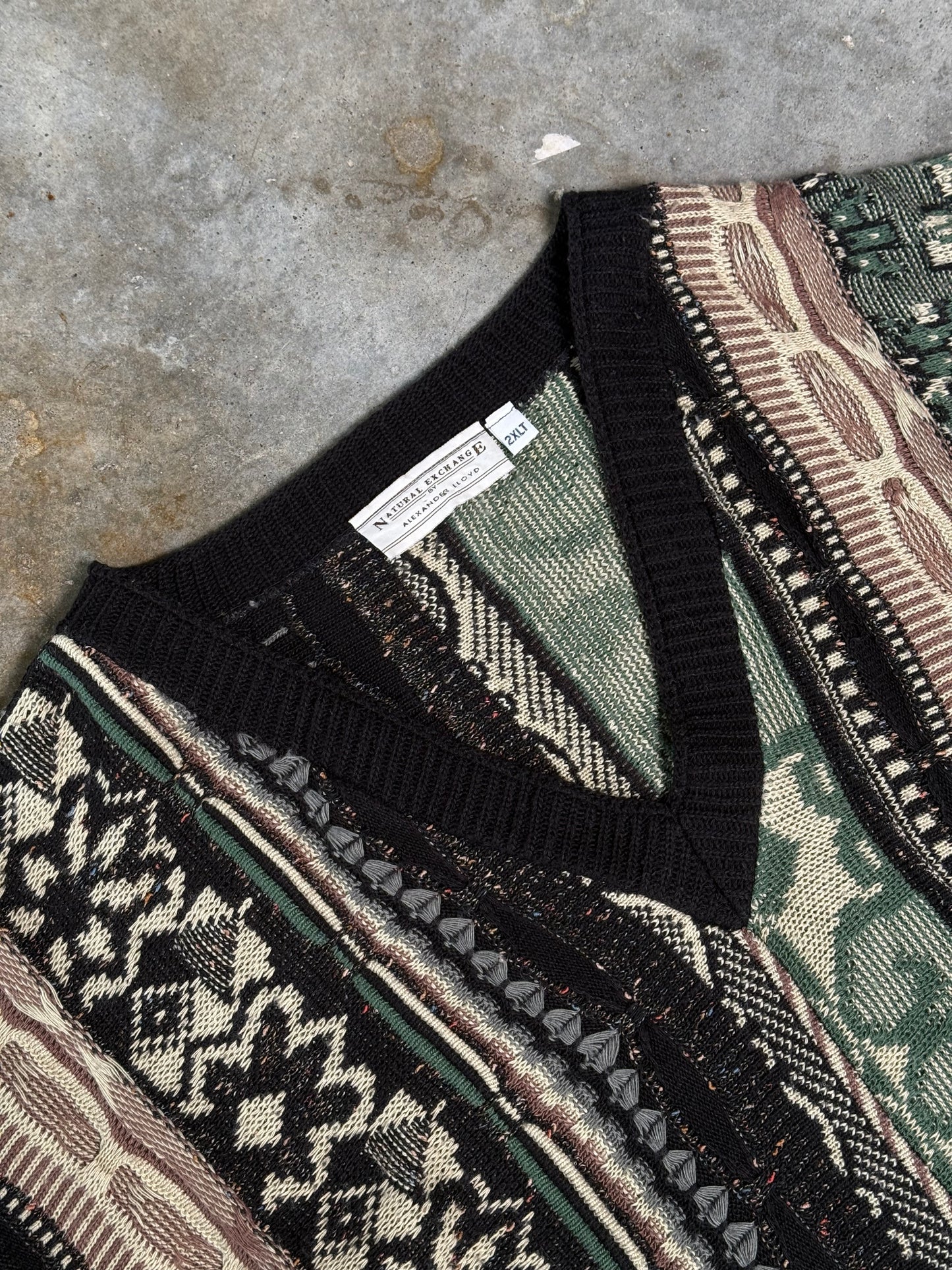 (XXL) Vintage Coogi-Like V-Neck Sweater