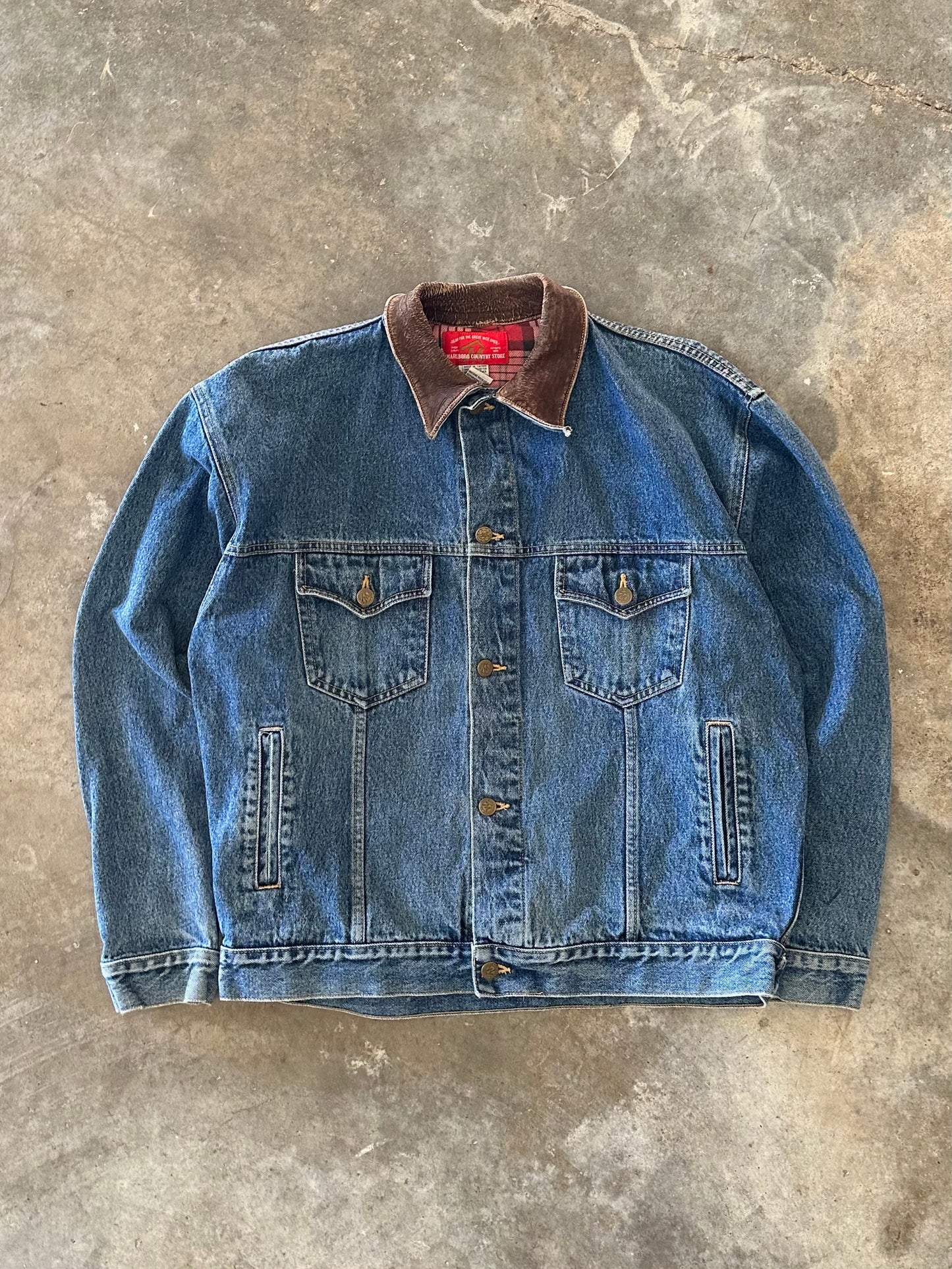 (L) Vintage Marlboro Leather Collar Denim Jacket