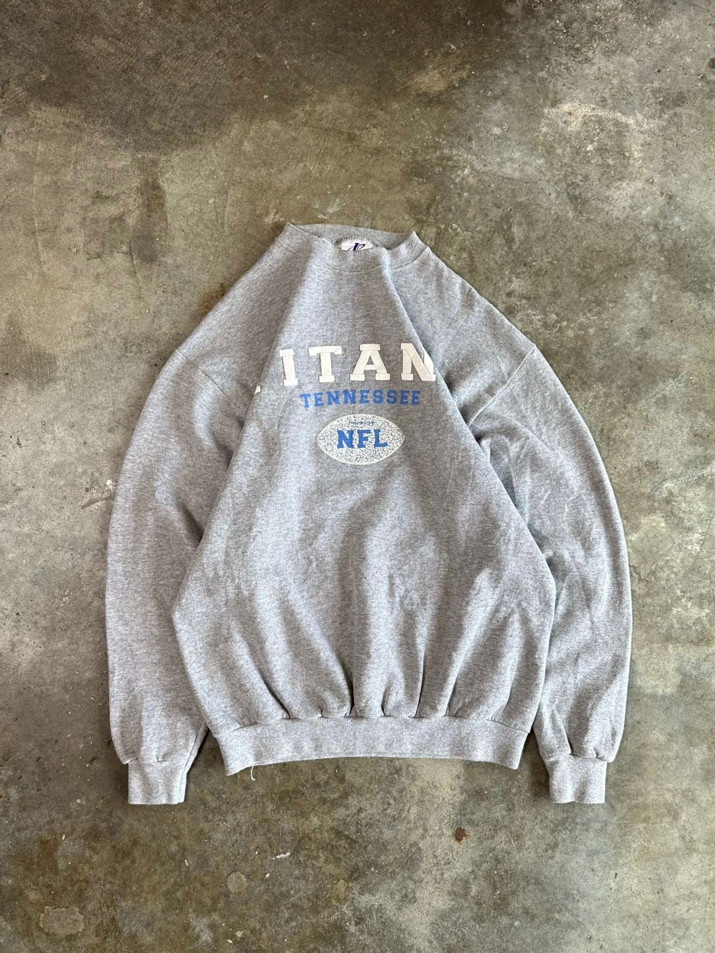 (M) Vintage Titans Sweatshirt