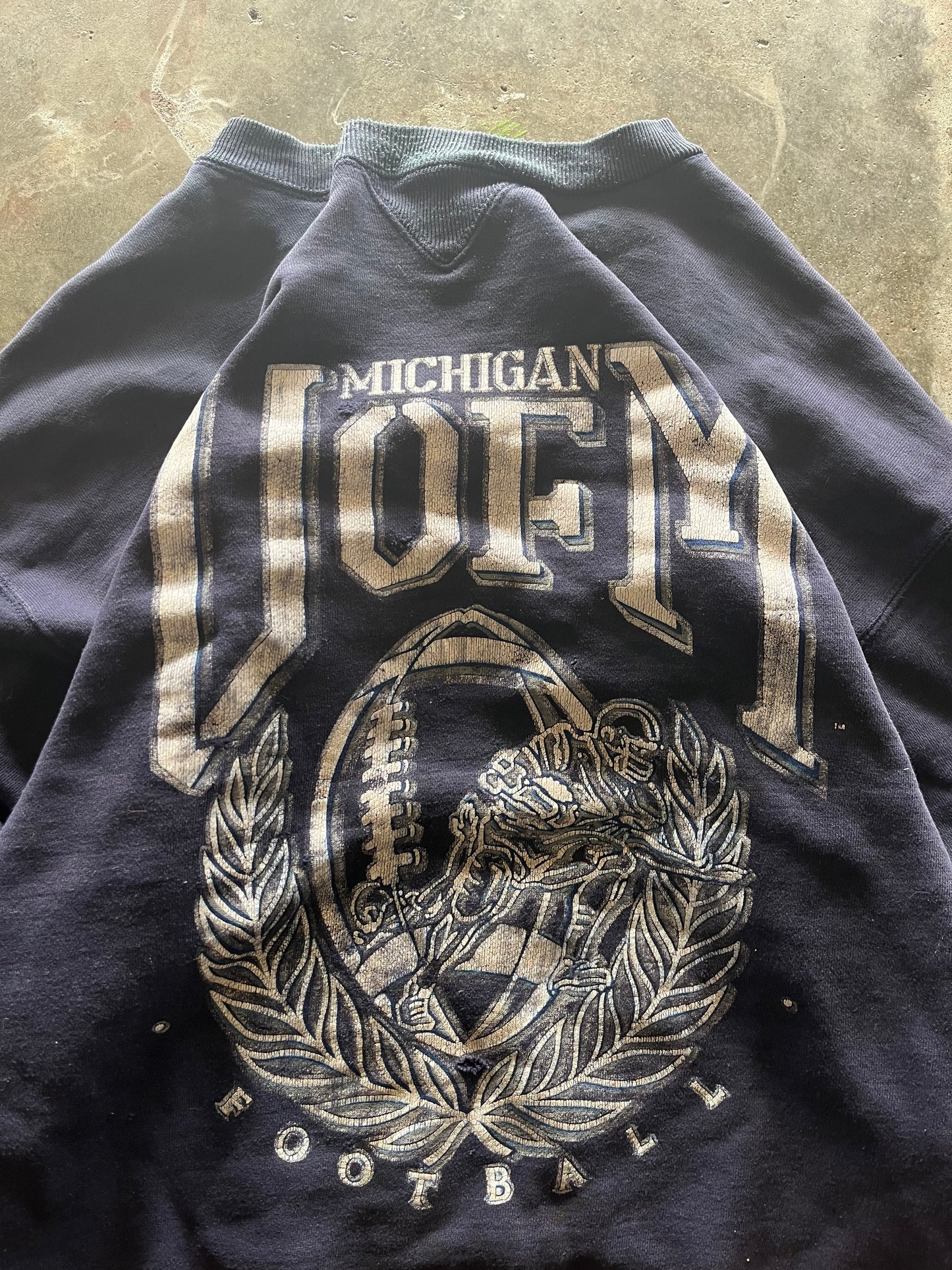 (L) Vintage Michigan Football Sweatshirt