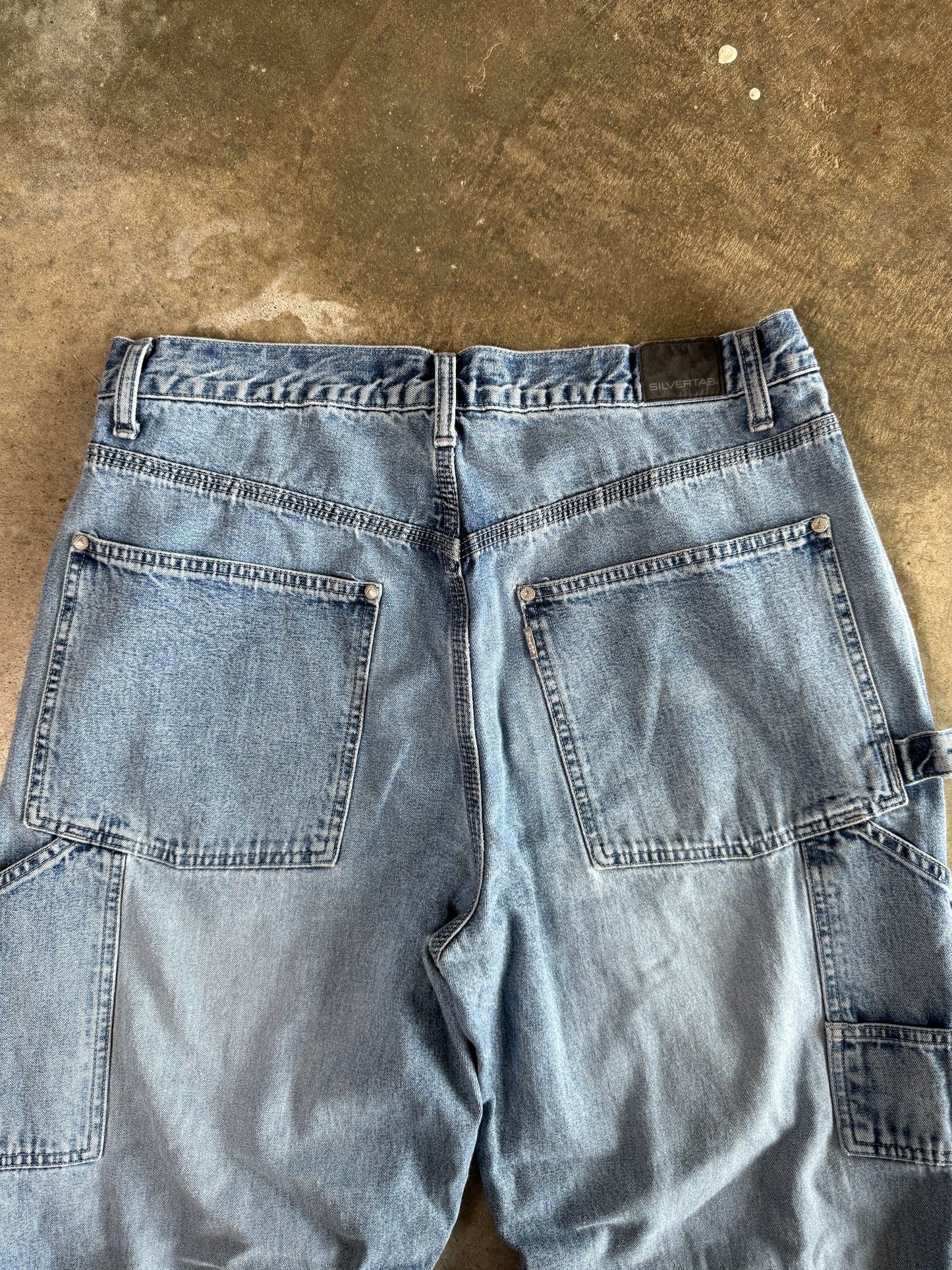 (34 x 32) Levi Silvertab Jeans