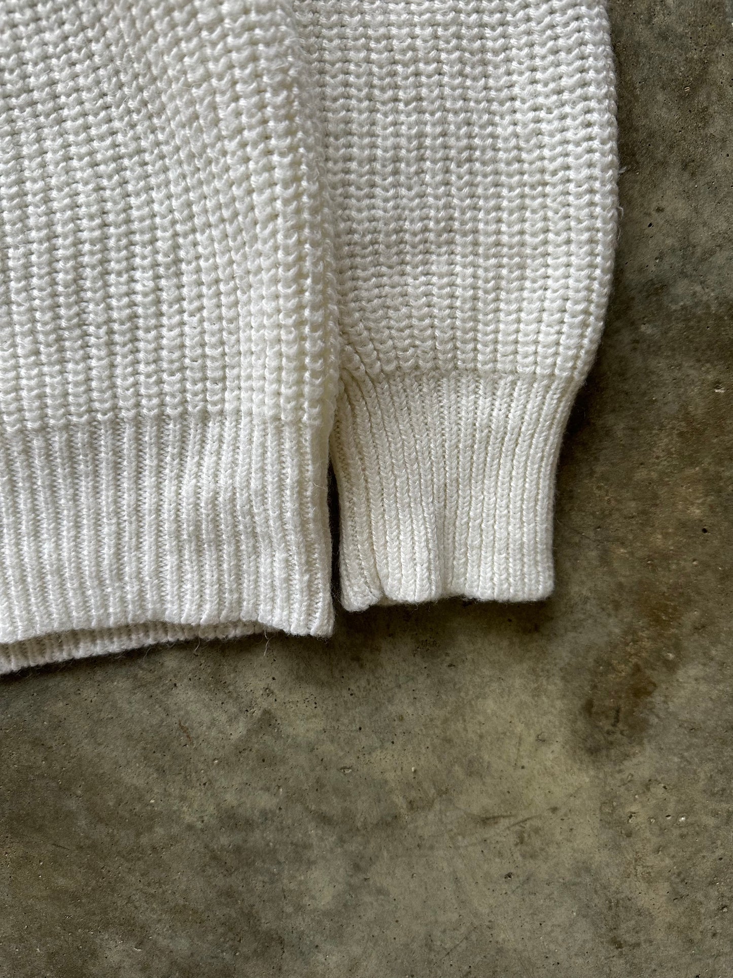 (S) Vintage White Knit Sweater