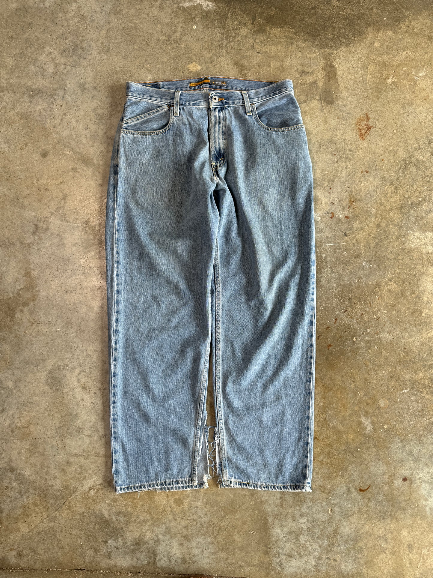 (33 x 32) Levi Silvertab Baggy Jeans