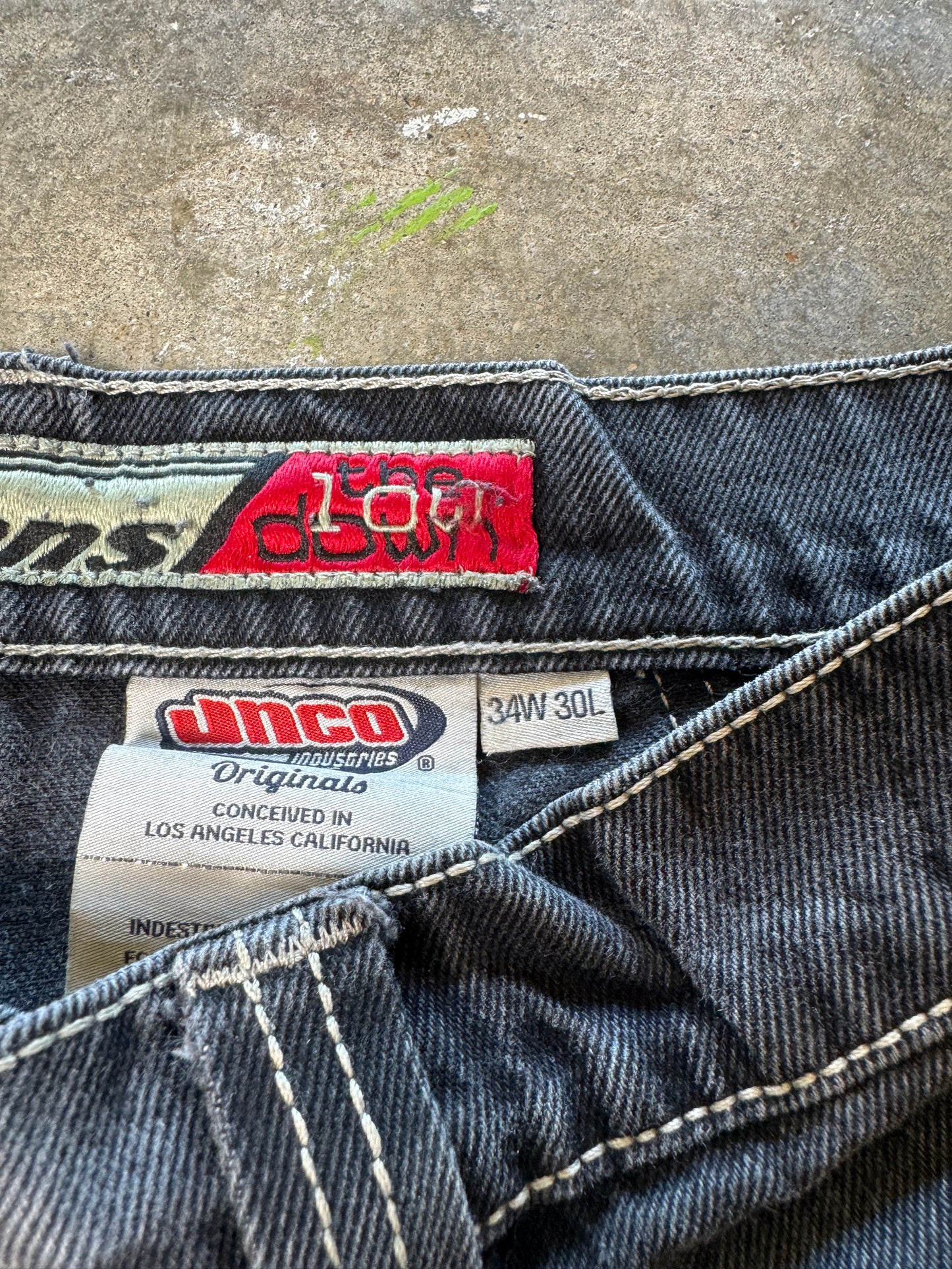 (34) JNCO Cut Jorts