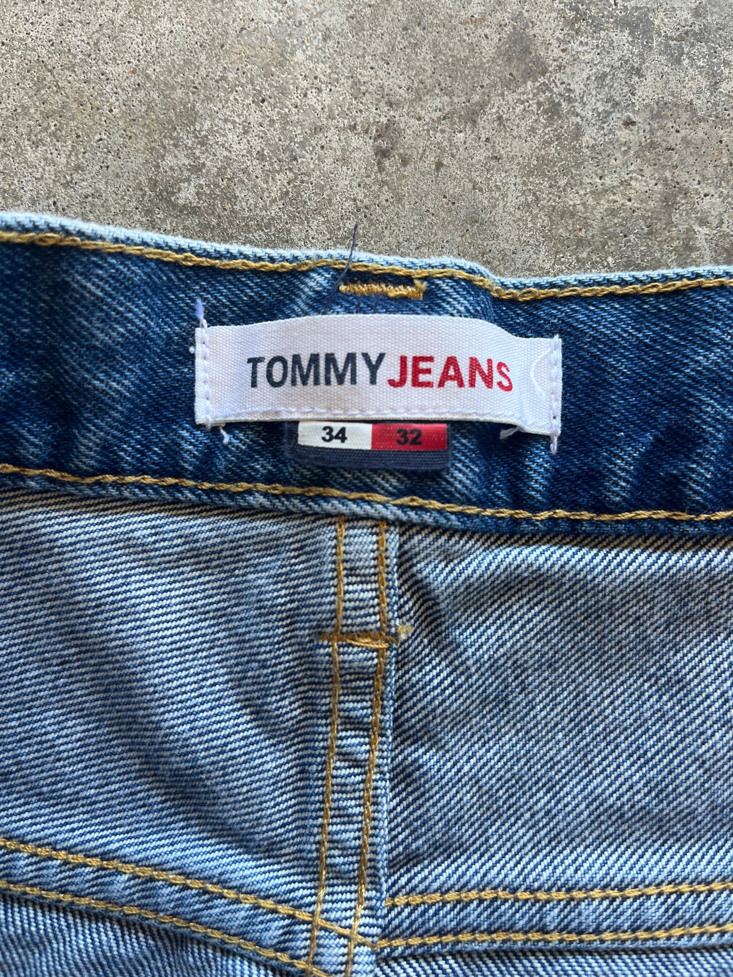 (34 x 32) Tommy Hilfiger Denim Jeans