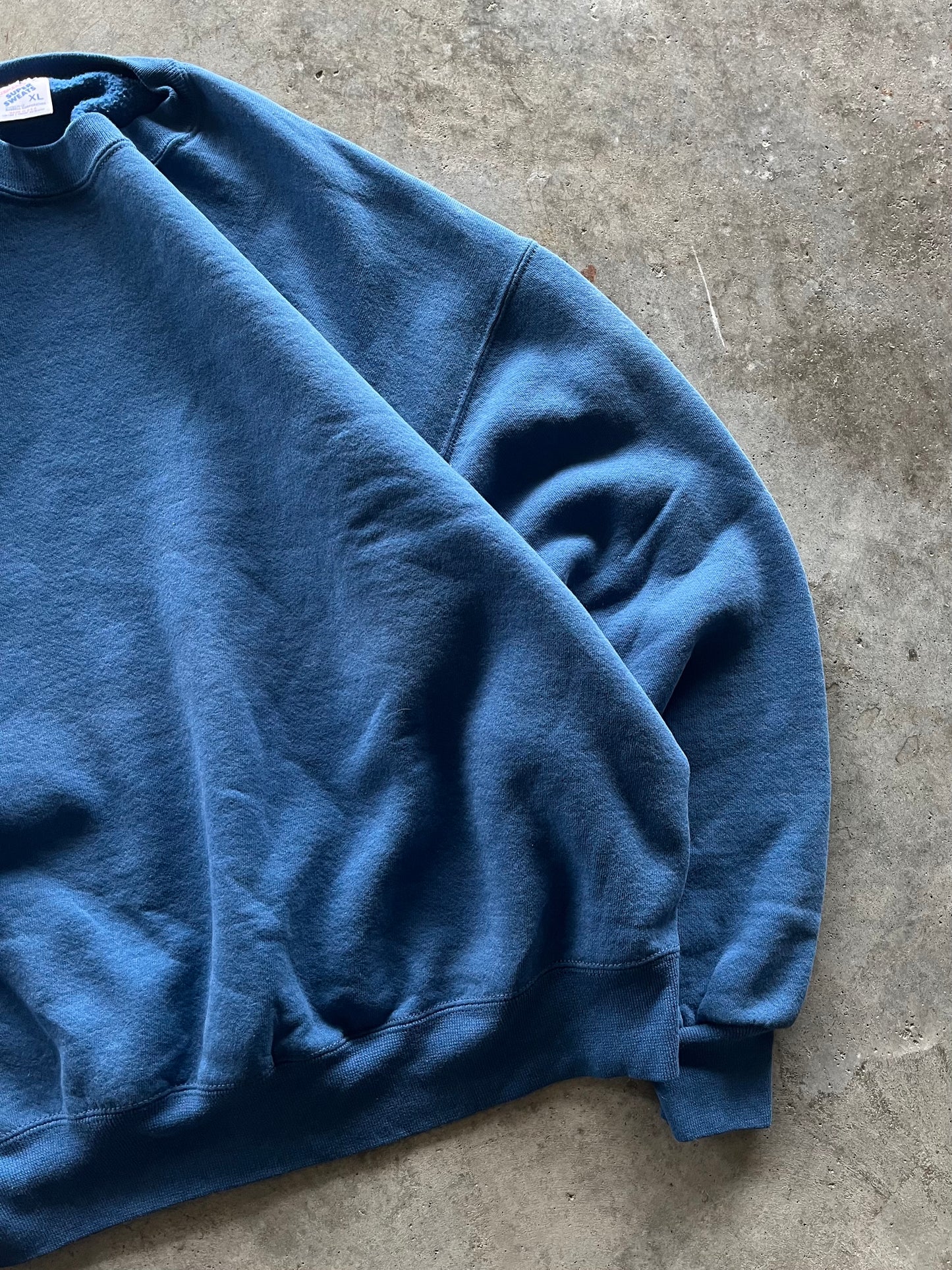 (L) Vintage Jerzees Essential Blue Sweatshirt