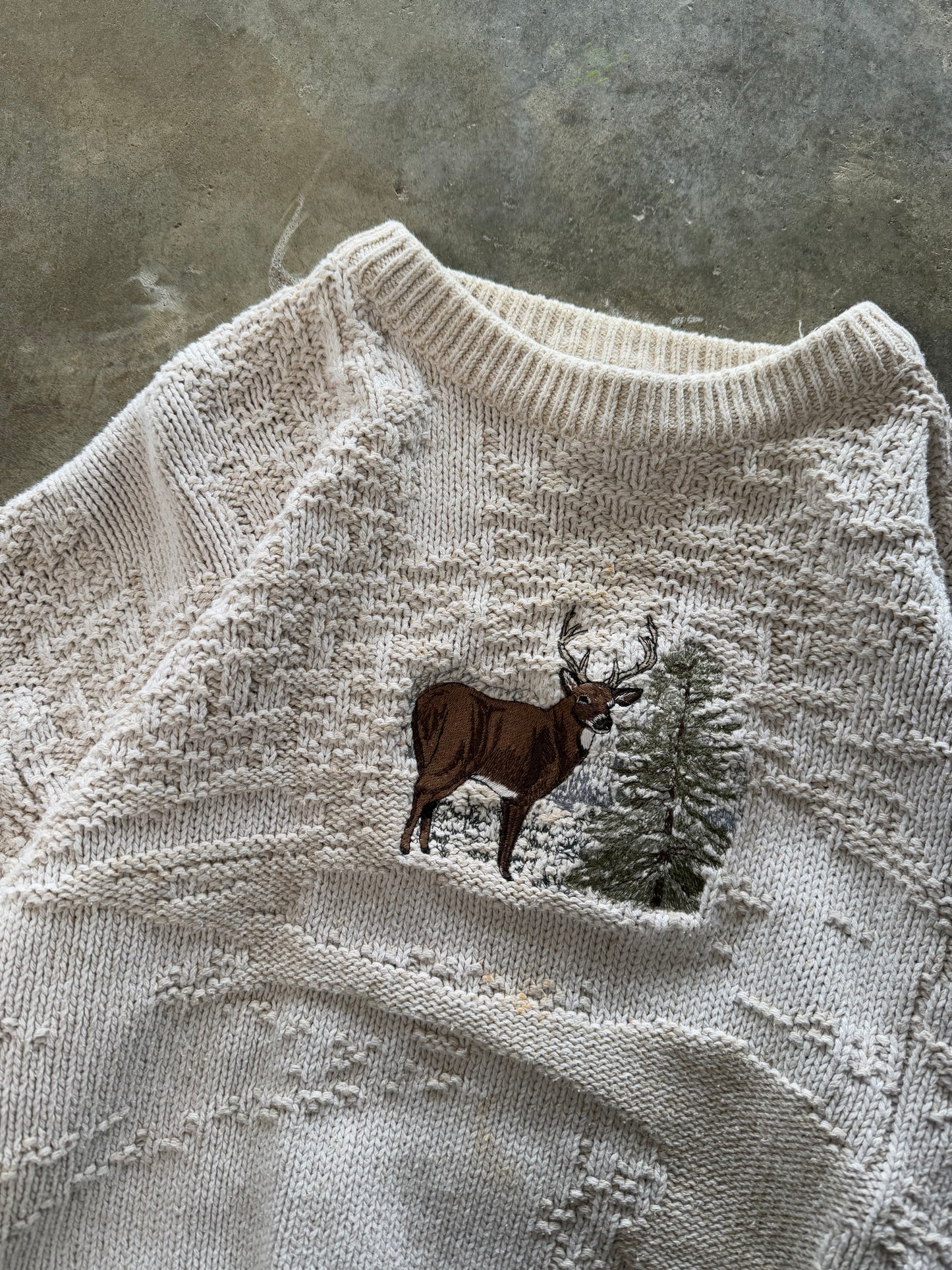 (XL) Vintage Deer Embroidered Sweater