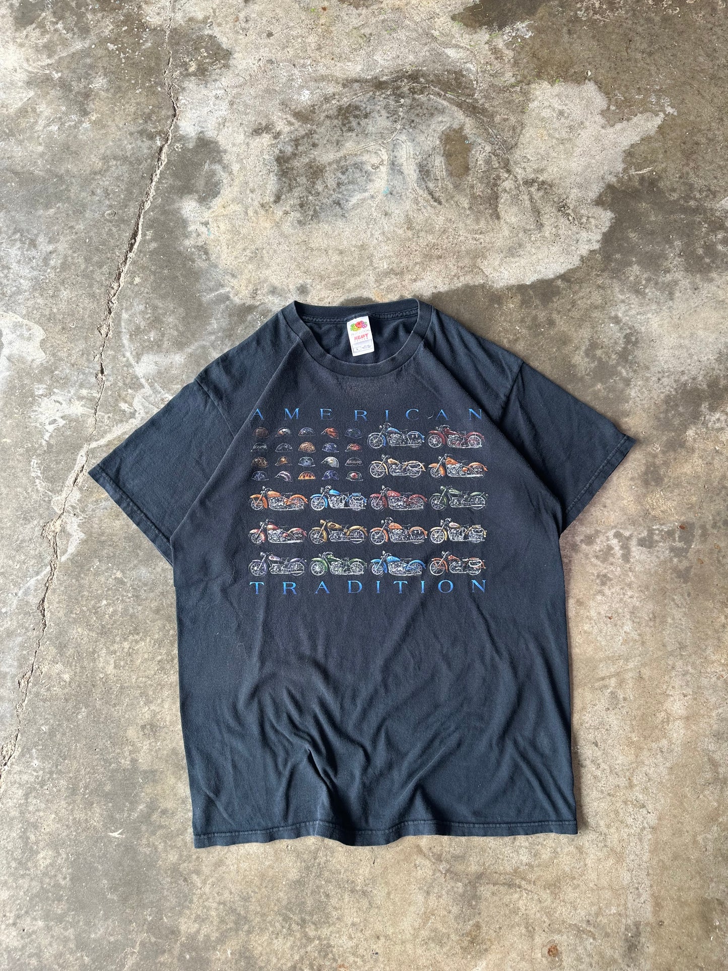 (L) 00s American Tradition Tee