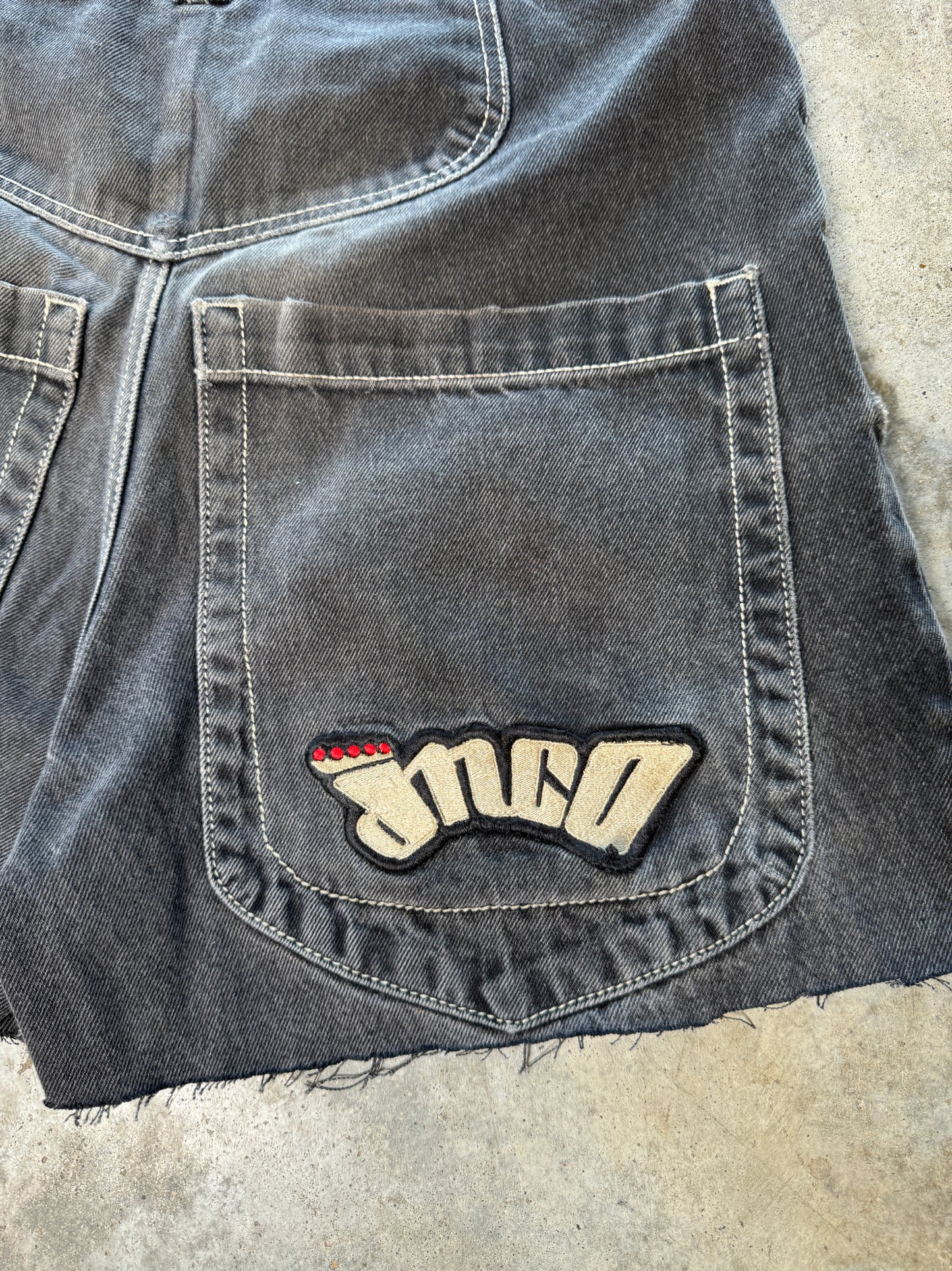 (34) JNCO Cut Jorts