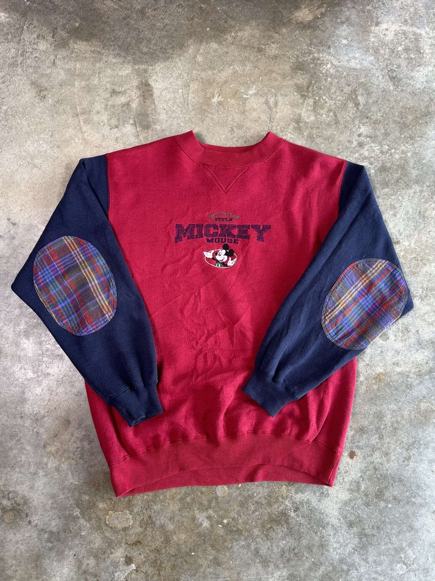 (XL) Vintage Mickey Mouse Sweatshirt