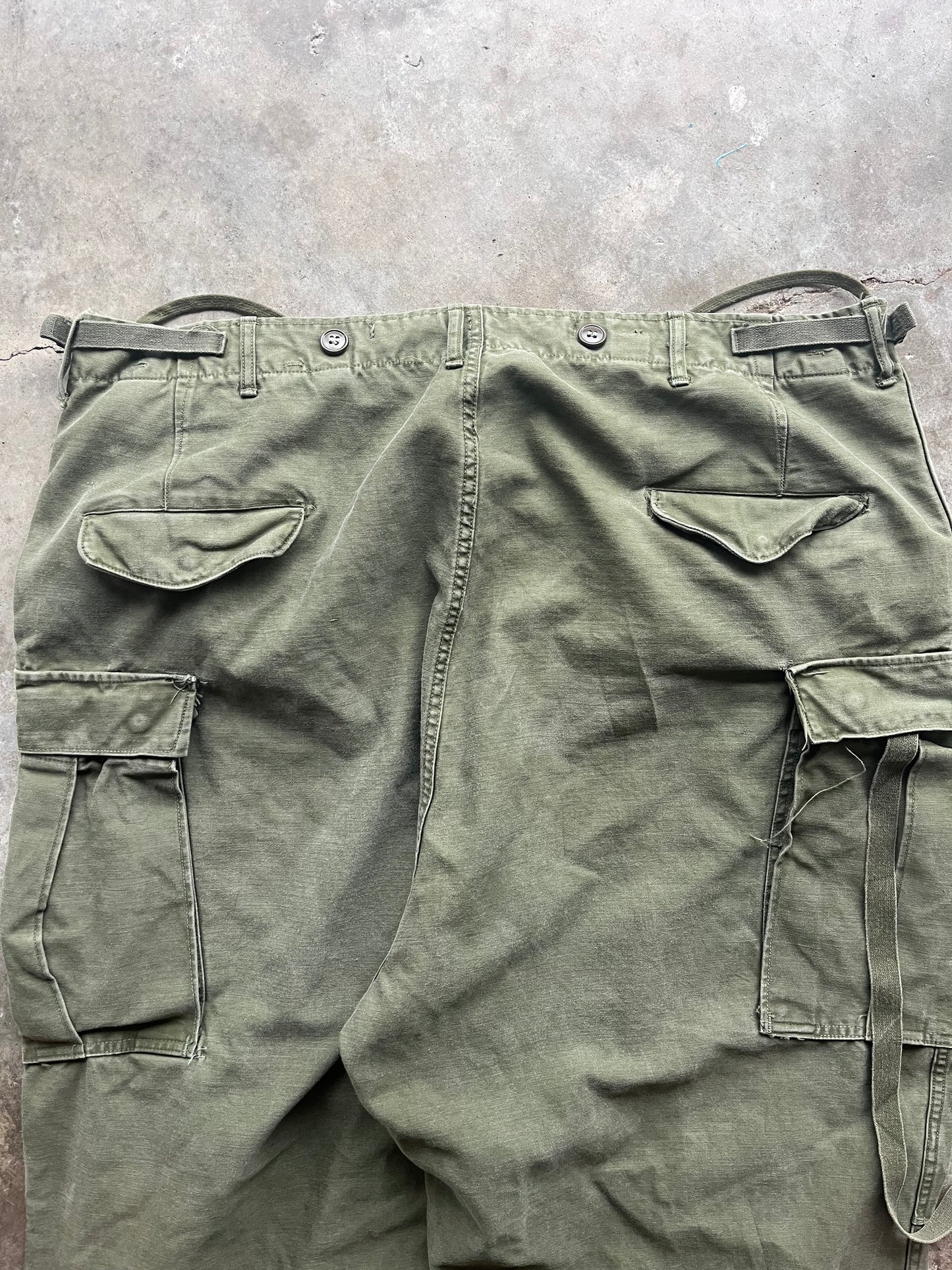(XL) Vintage Army Cargo Pants