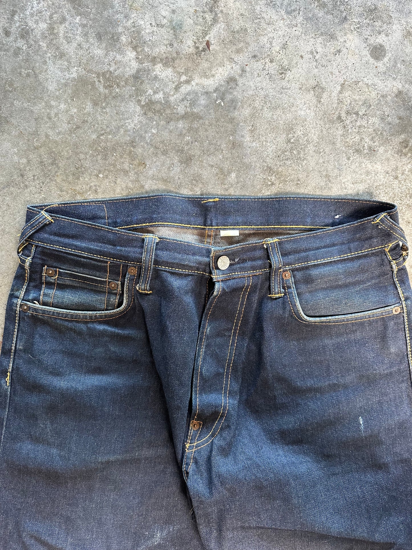 (33 x 27) EVISU Denim Jeans
