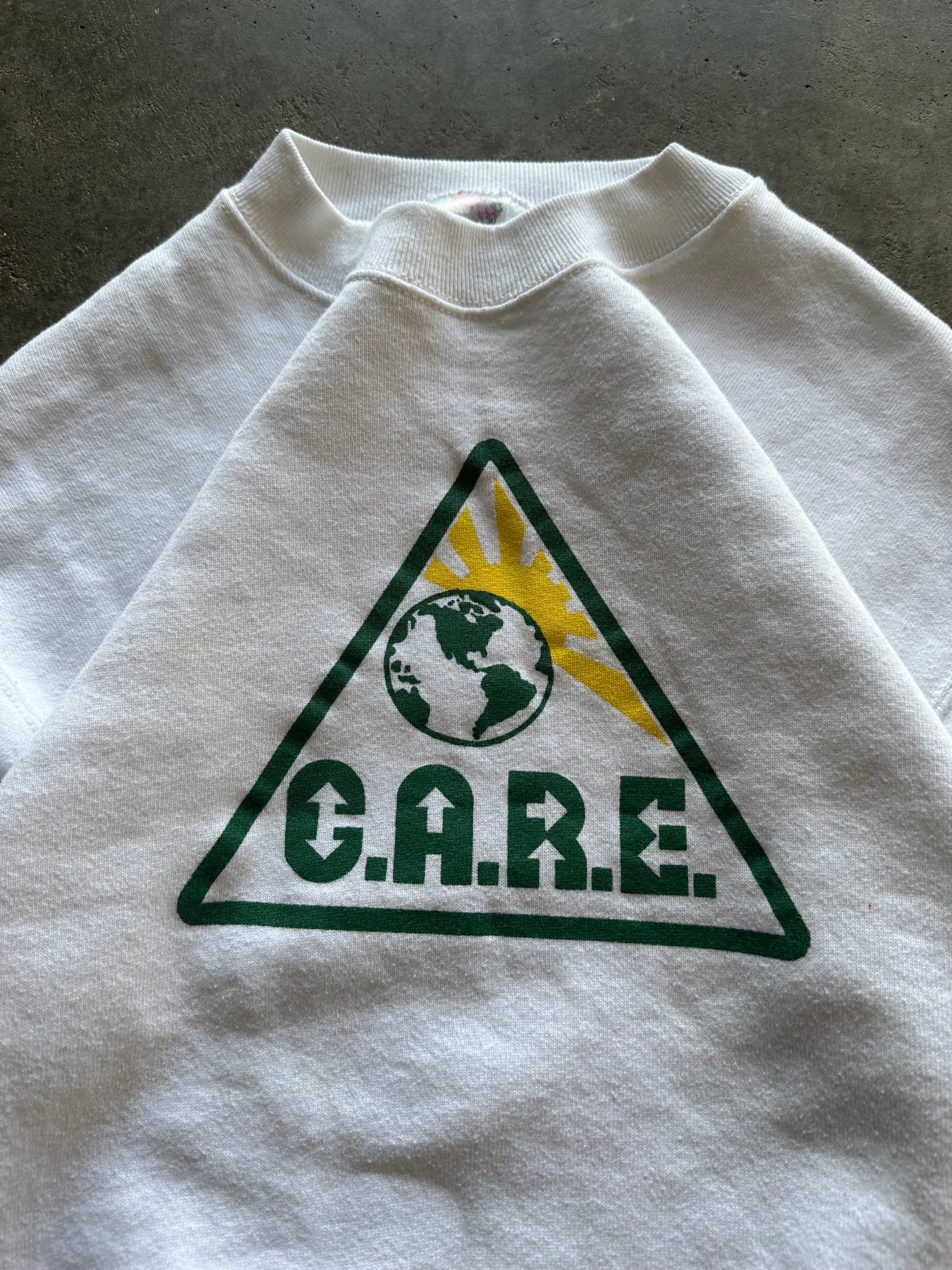 (S) Vintage Earth Sweatshirt