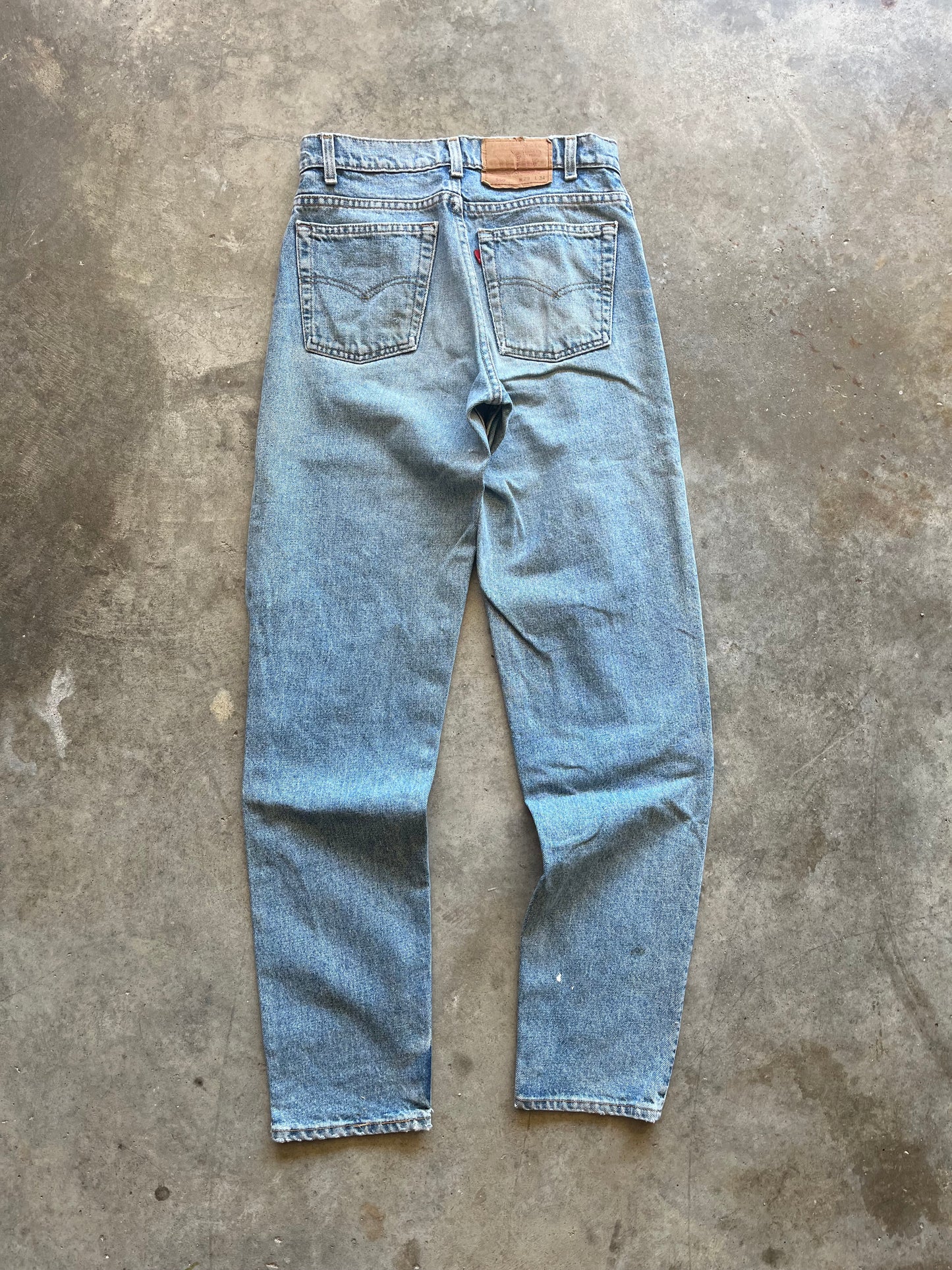 (29 x 34) Levi 550 Denim Jeans