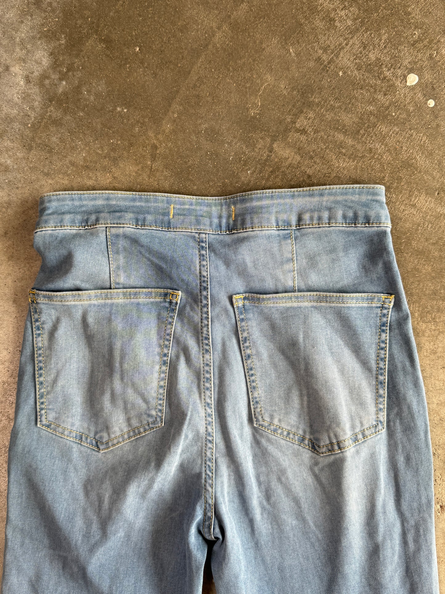 (27 x 34) Wmns Flared Denim Jeans