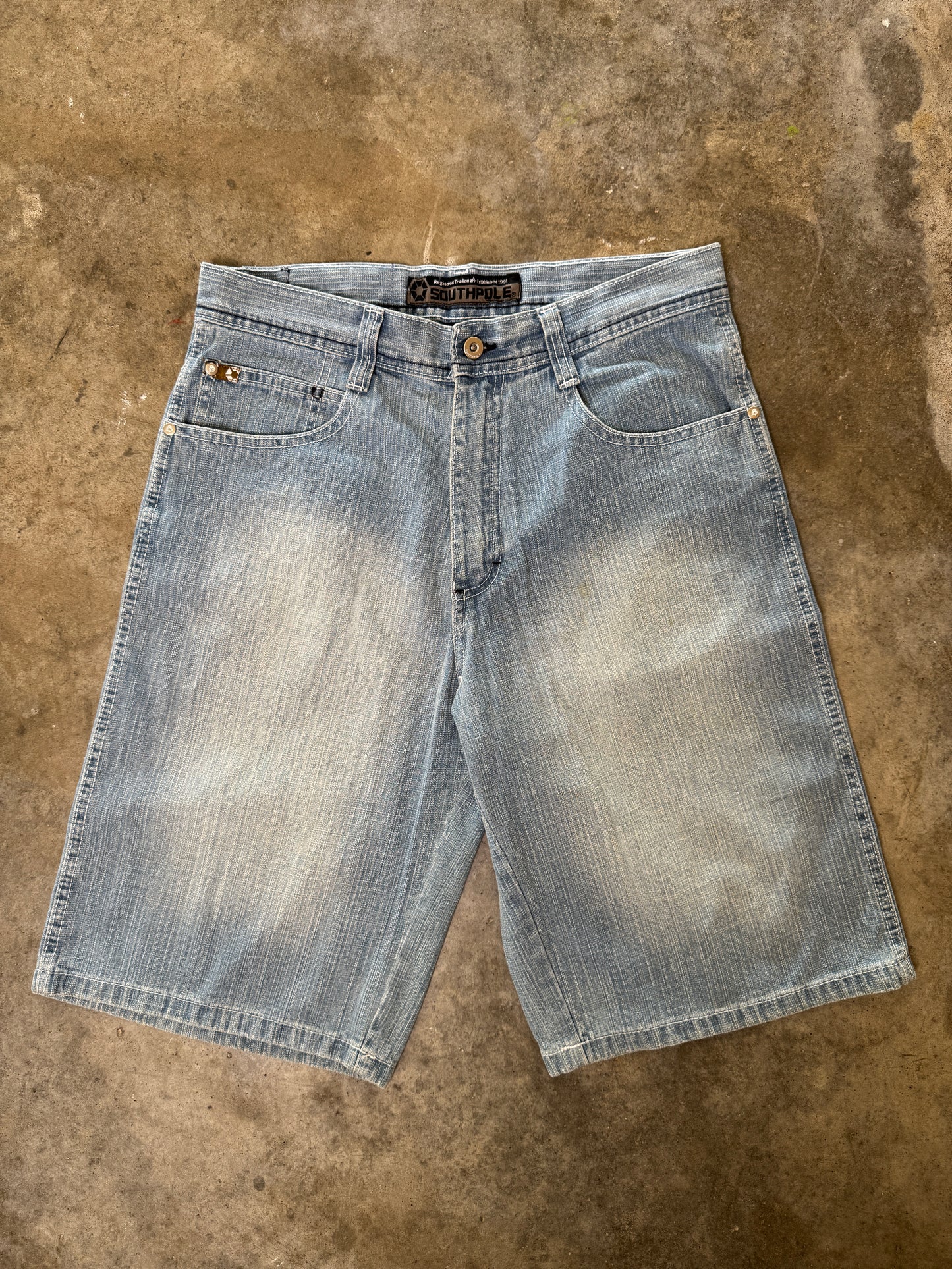 (32) Southpole Denim Jorts