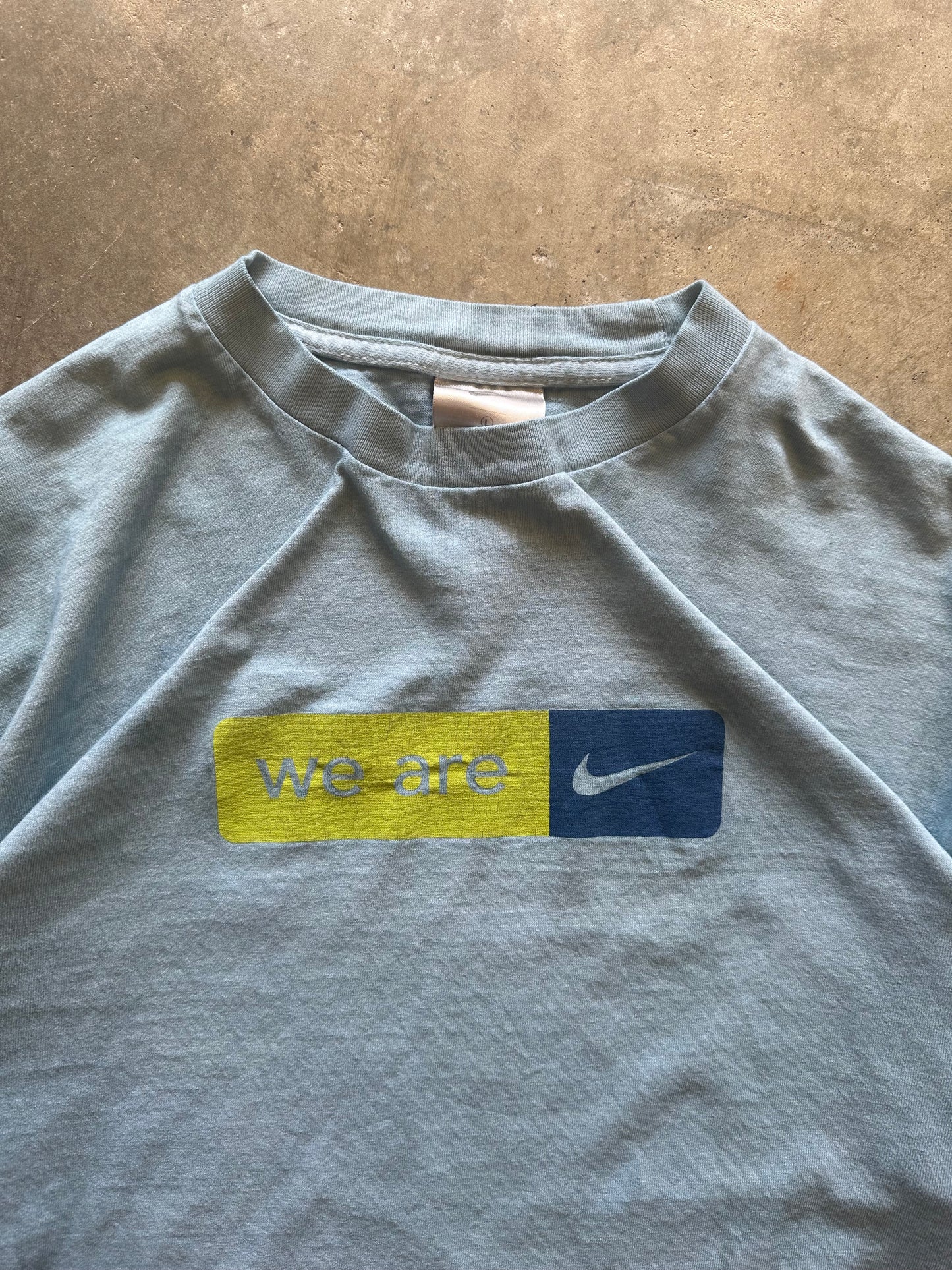 (L) Vintage Nike Long Sleeve Tee