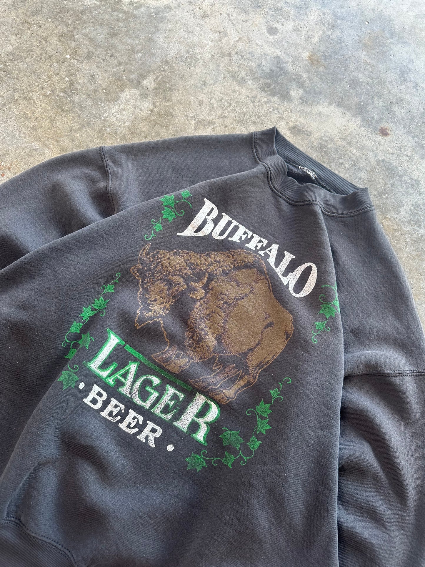 (L) Vintage Buffalo Beer Sweatshirt