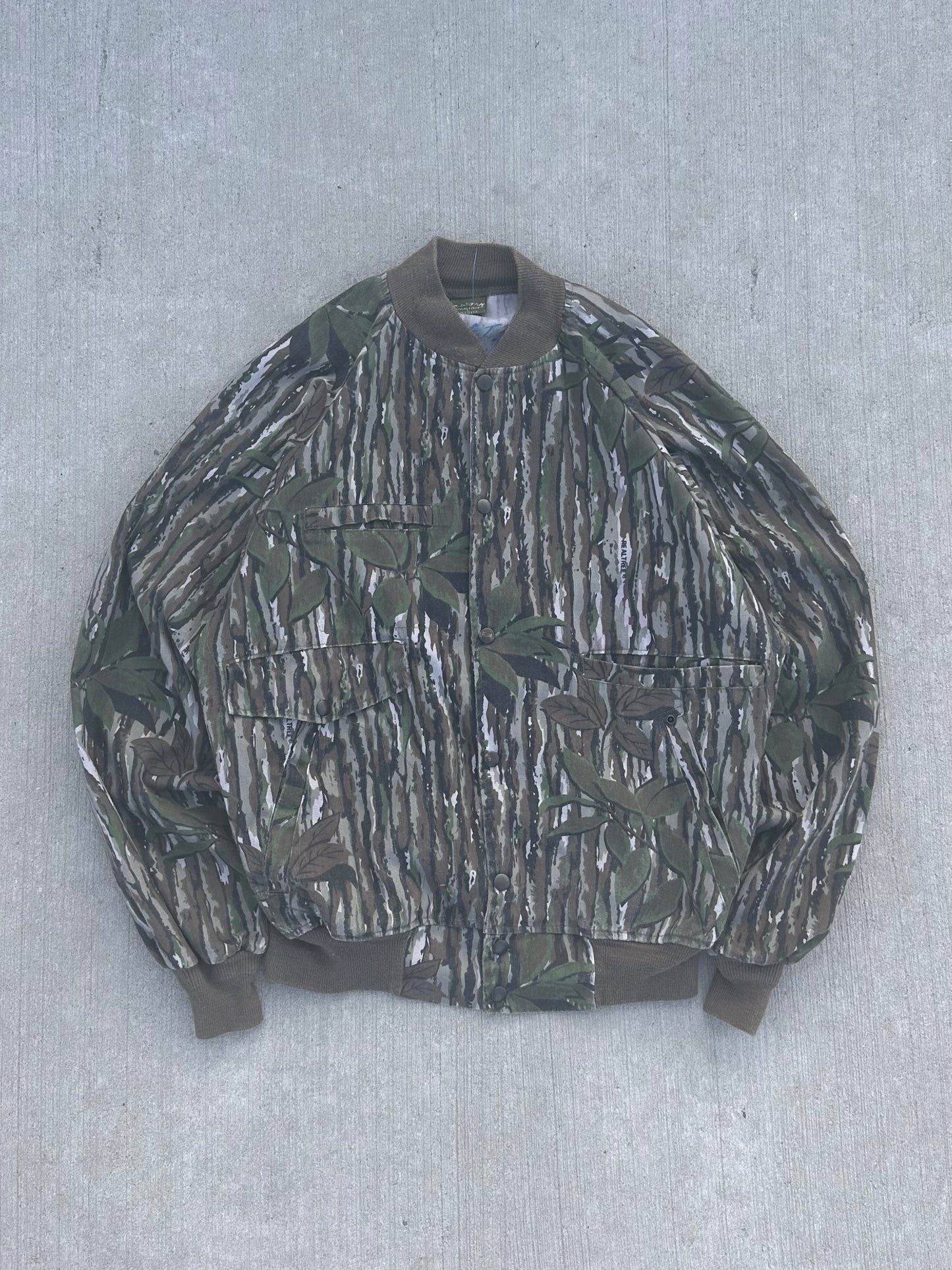 (L) Vintage 90s Camo Button Down Jacket