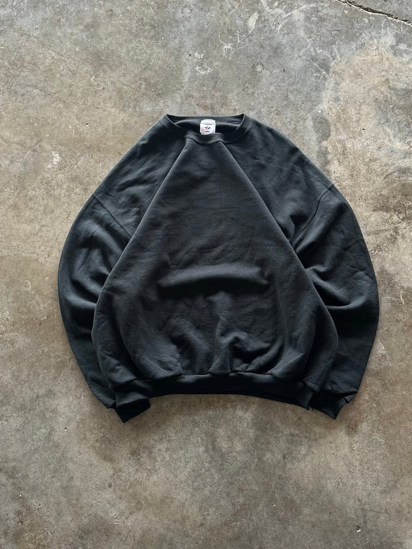 (XXL) Vintage Jerzees Essential Black Sweatshirt