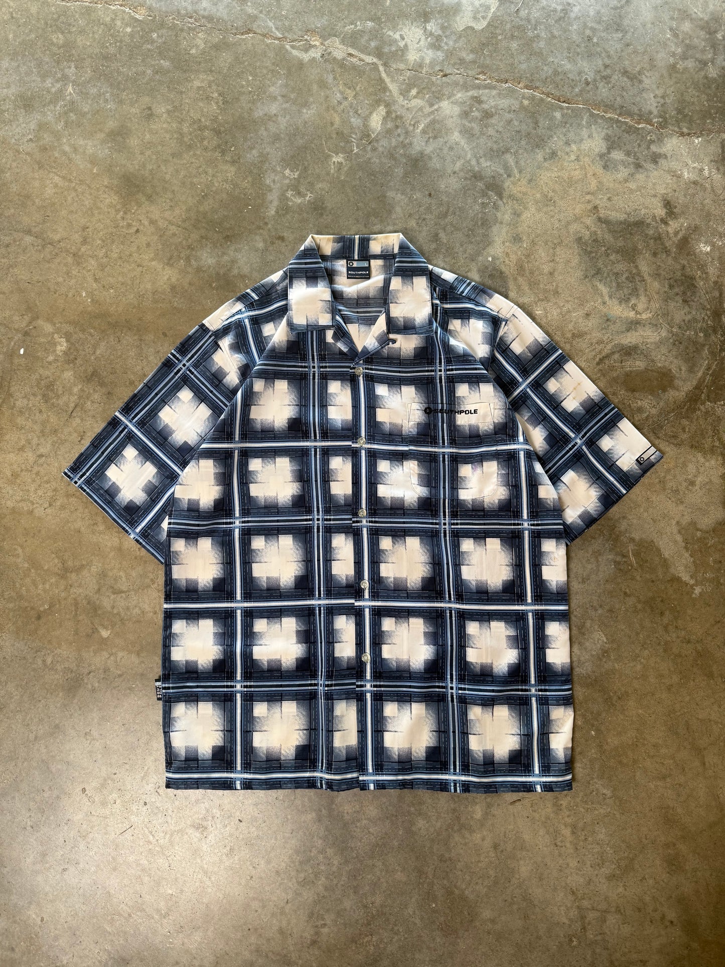 (L) 00s SouthPole Button-Up